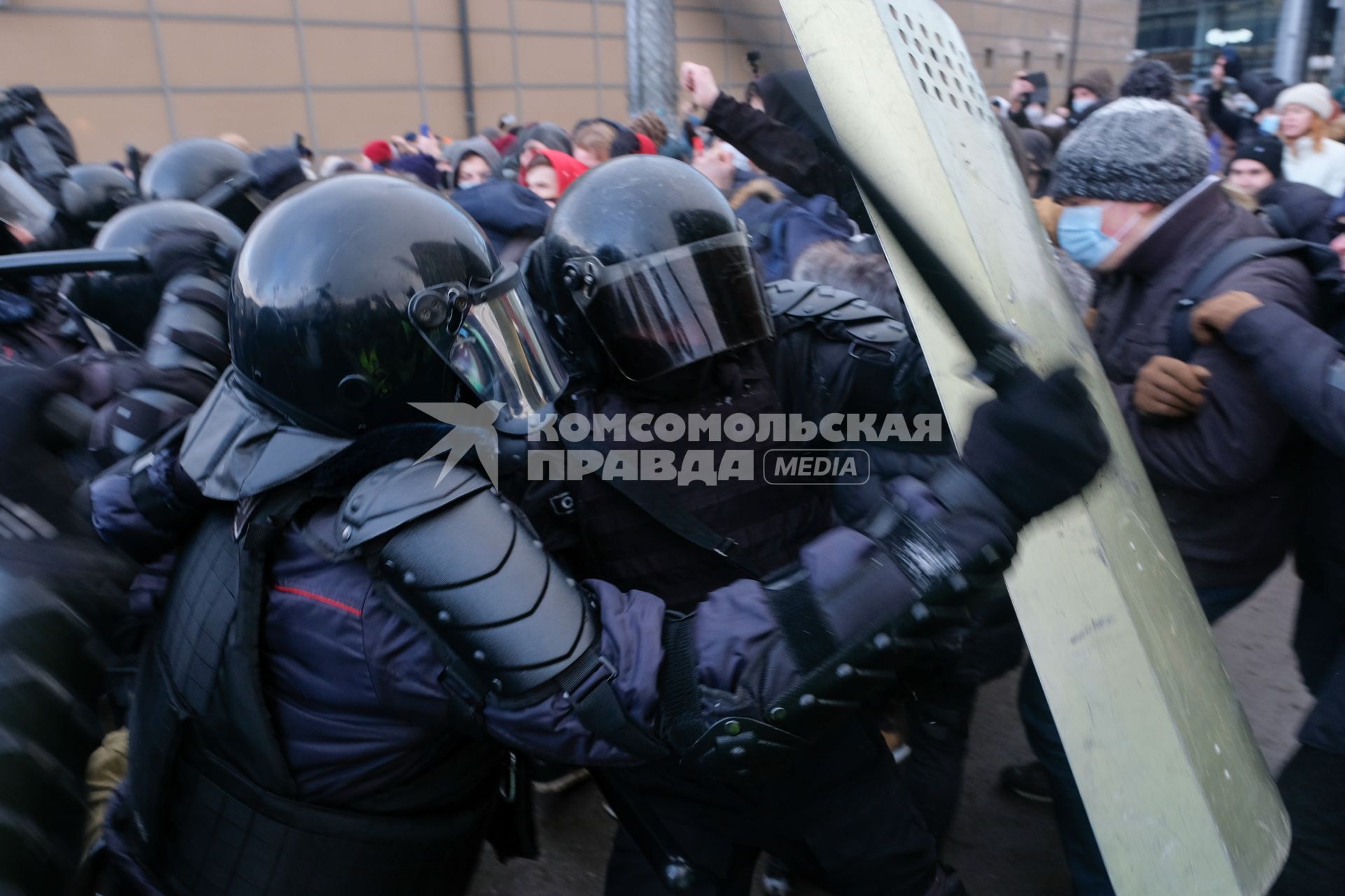 Санкт-Петербург.  Сотрудники правоохранительных органов во время несанкционированной акции в поддержку Алексея Навального.