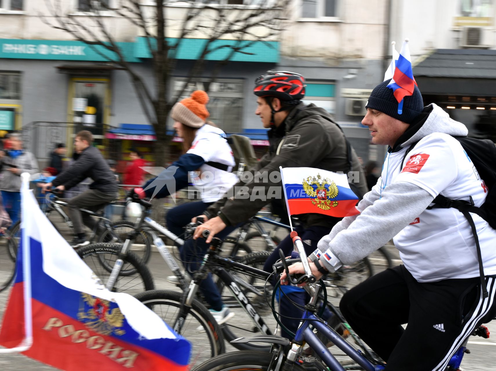 Крым. Участники велопробега прошедшего в рамках фестиваля    `Крымская весна` посвященного 5-летию Общекрымского референдума 2014 года и воссоединения Крыма с Россией.