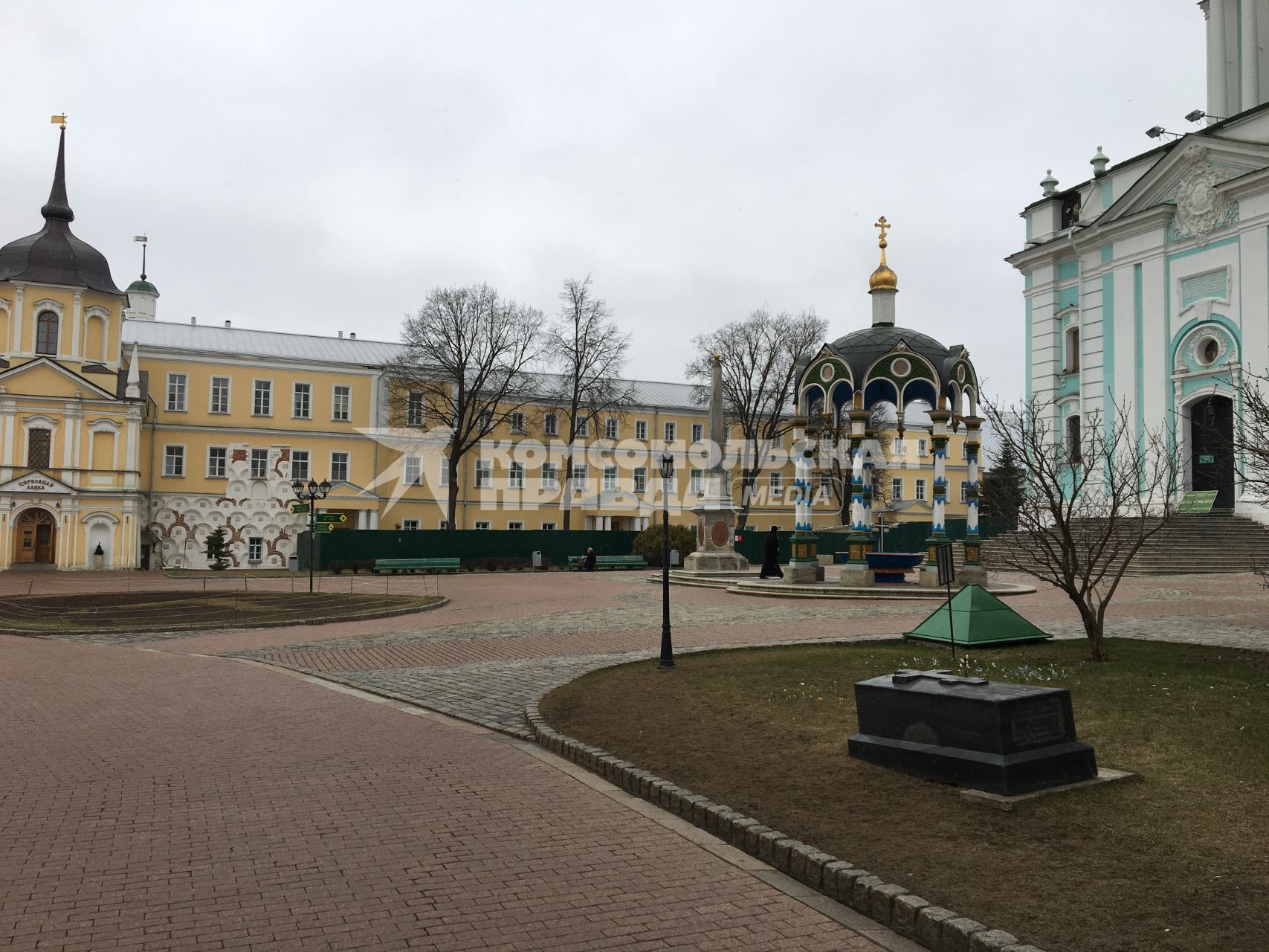 Московская область, Сергиев Посад. На территории Свято-Троицкой Сергиевой лавры.