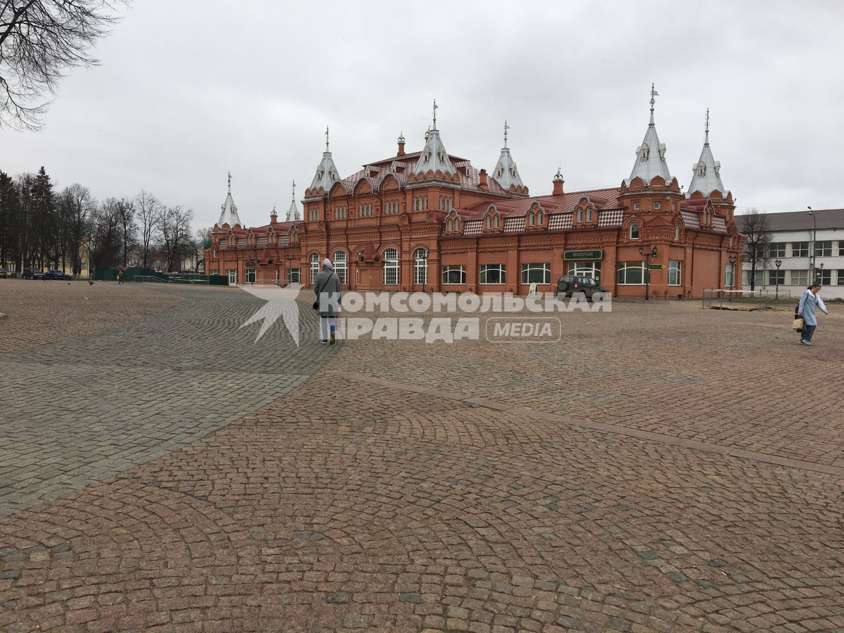 Московская область, Сергиев Посад.  Паломнический центр Свято-Троицкой Сергиевой Лавры.