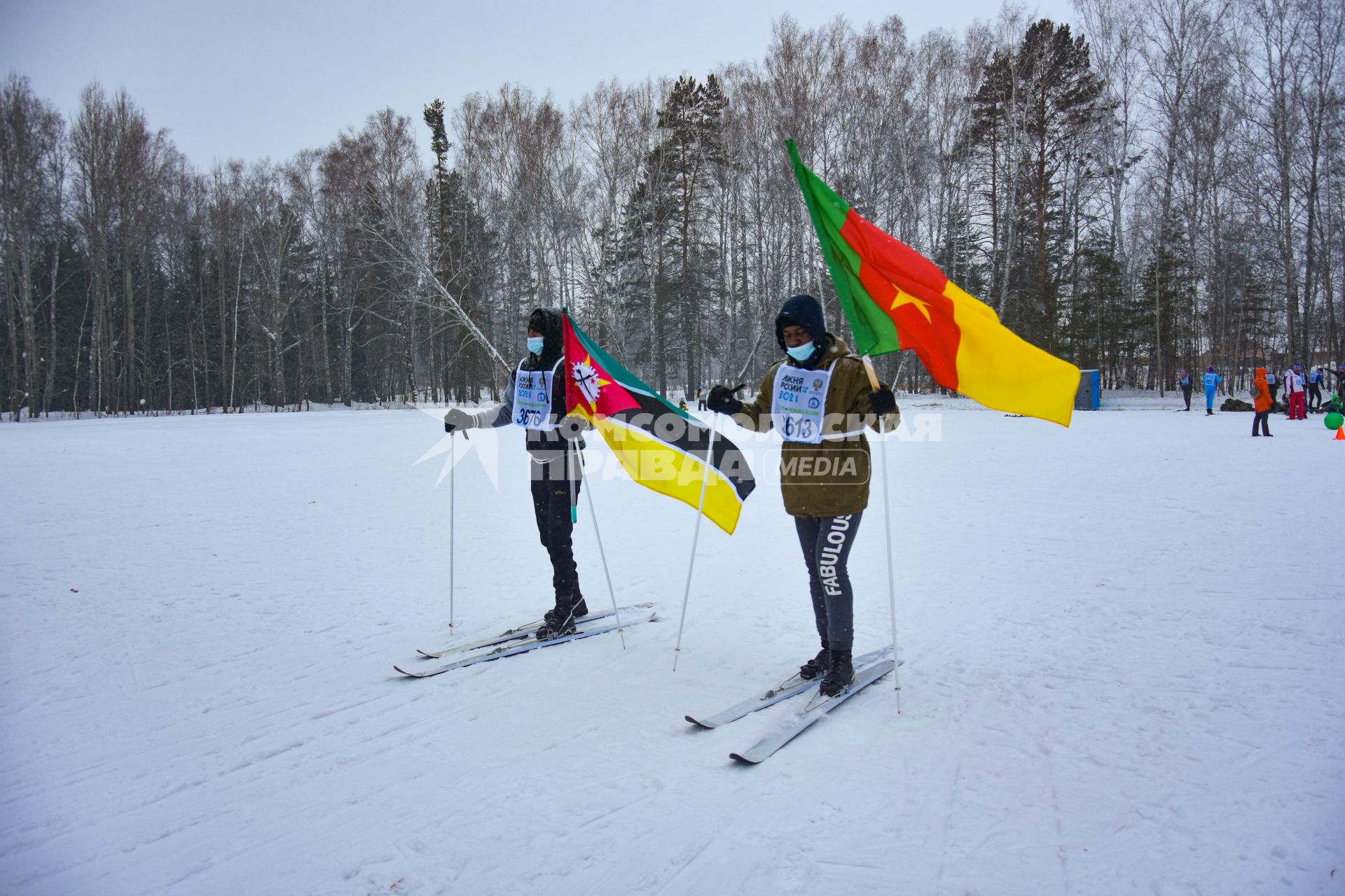 Новосибирск. Участники Всероссийской массовой гонки `Лыжня России - 2021`.