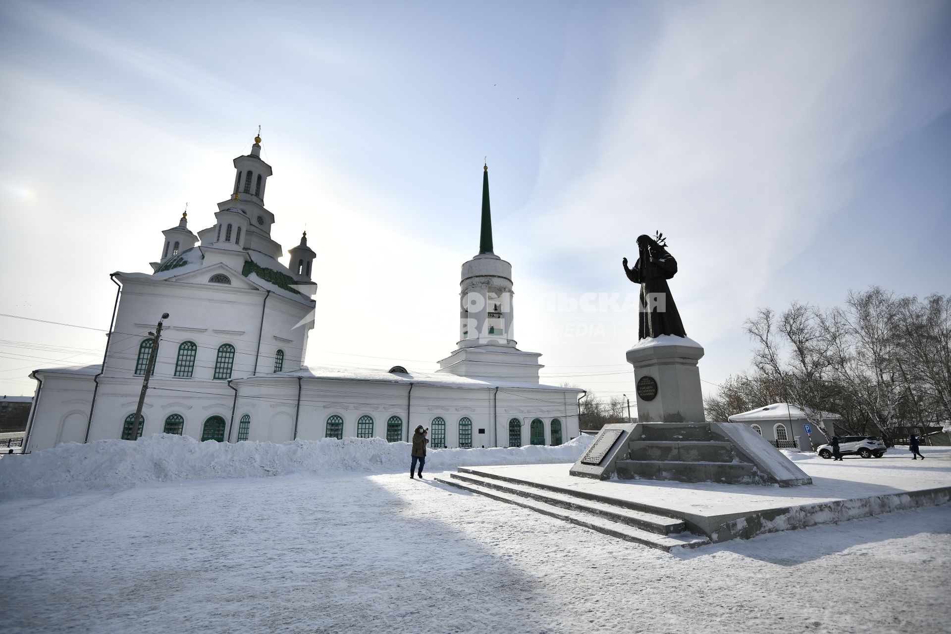 Алапаевск. Презентация нового туристического маршрута \'Императорский поезд\' по памятным местам Алапаевска, где были убиты члены семьи императора Николая II. Памятник великой княгине Елисавете Федоровне