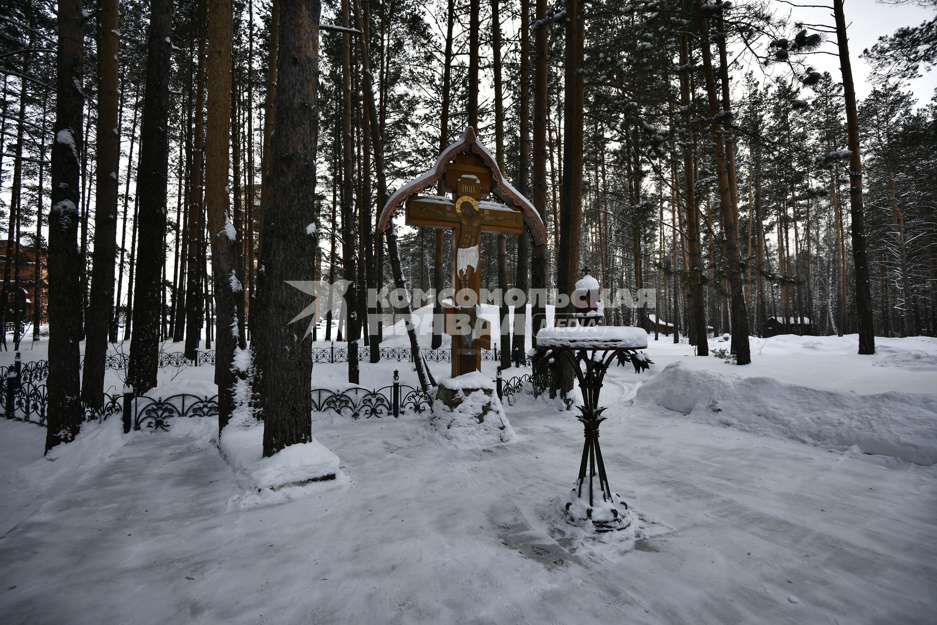 Нижняя Синячиха. Мужской монастырь на месте гибели членов царской семьи. Презентация нового туристического маршрута \'Императорский поезд\' по памятным местам Алапаевска, где были убиты члены семьи императора Николая II.