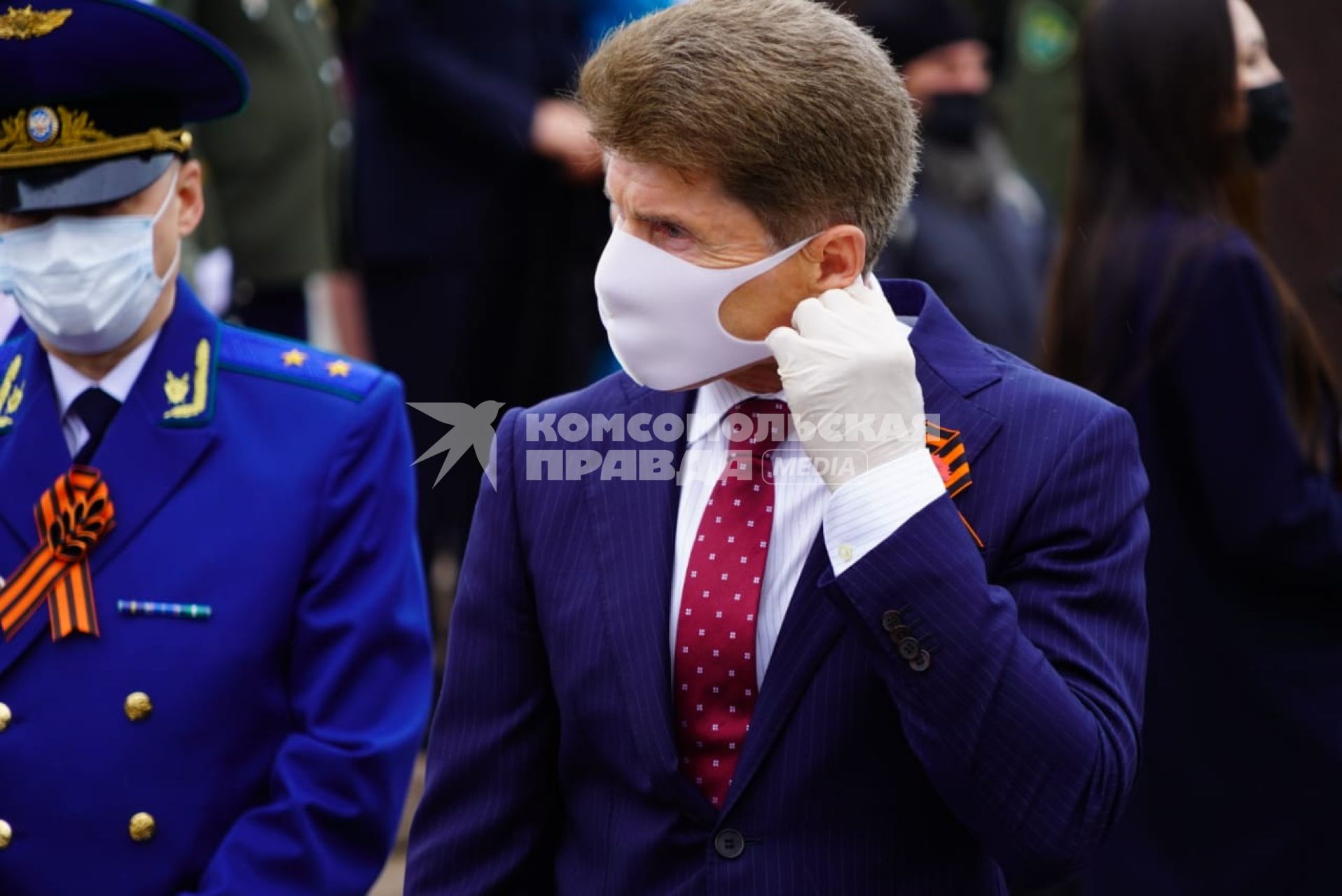 Владивосток.  Губернатор Приморского края Олег Кожемяко   на военном параде в ознаменование 75-летия Победы в Великой Отечественной войне 1941-1945 годов