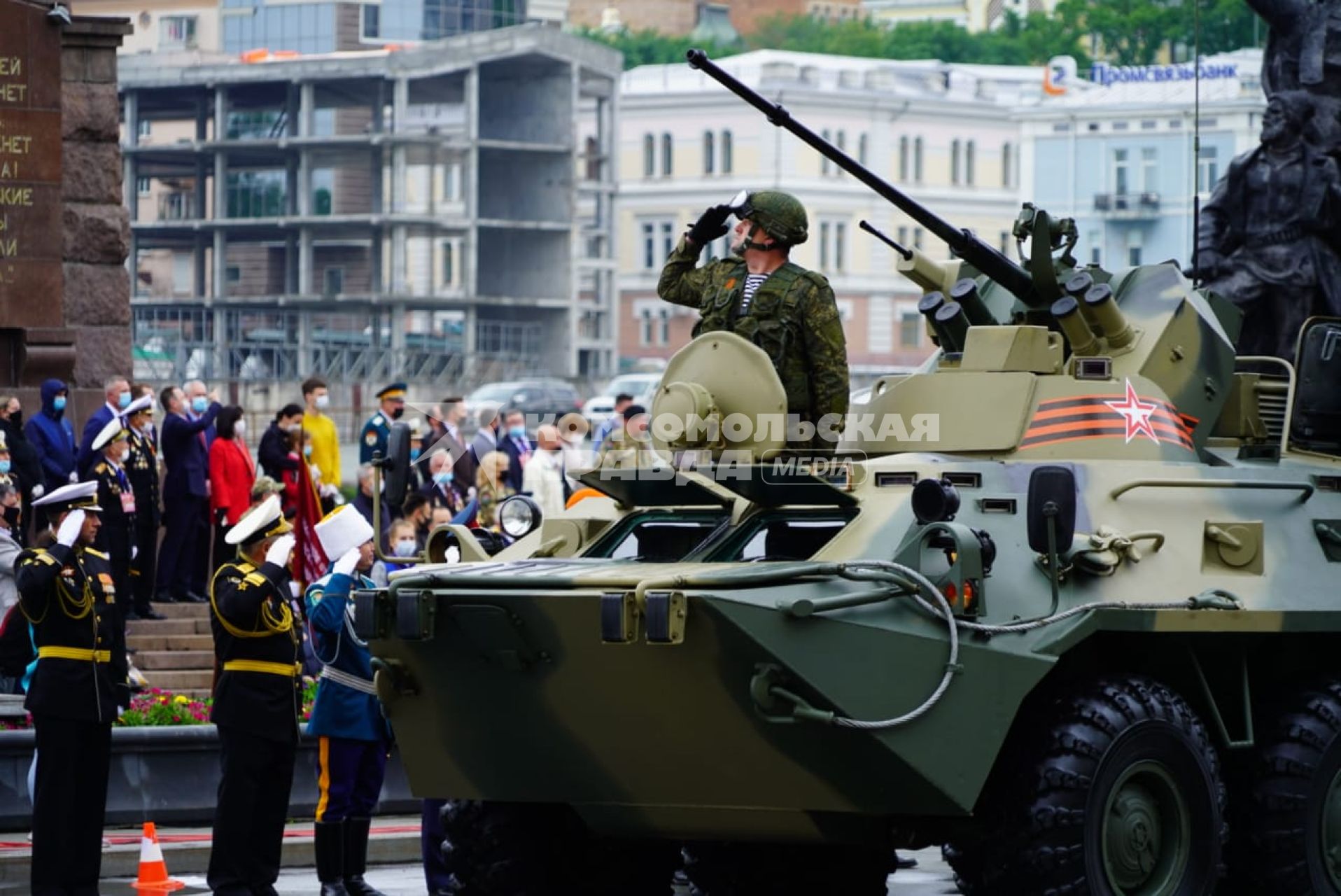 Владивосток.  Военная техника  на военном параде в ознаменование 75-летия Победы в Великой Отечественной войне 1941-1945 годов.