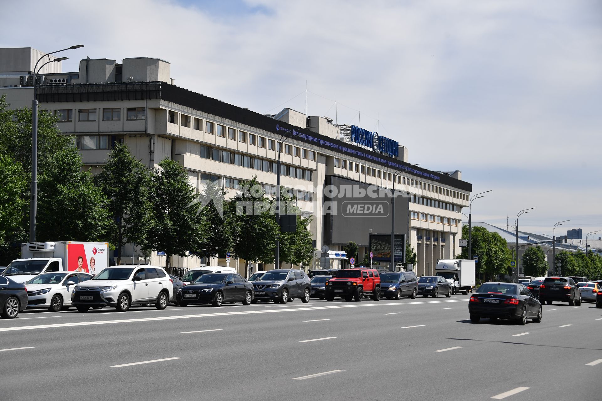 Москва. Здание агентства `Россия сегодня` на Зубовском бульваре.