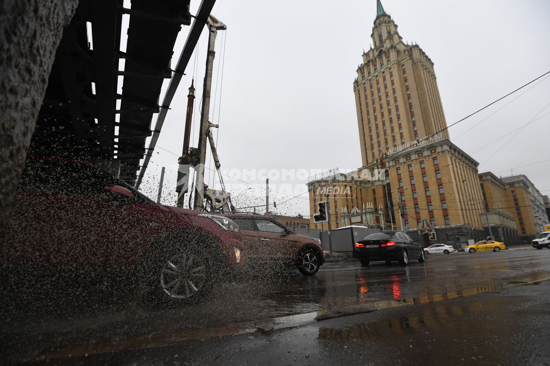 Москва.  На одной из улиц Москвы.