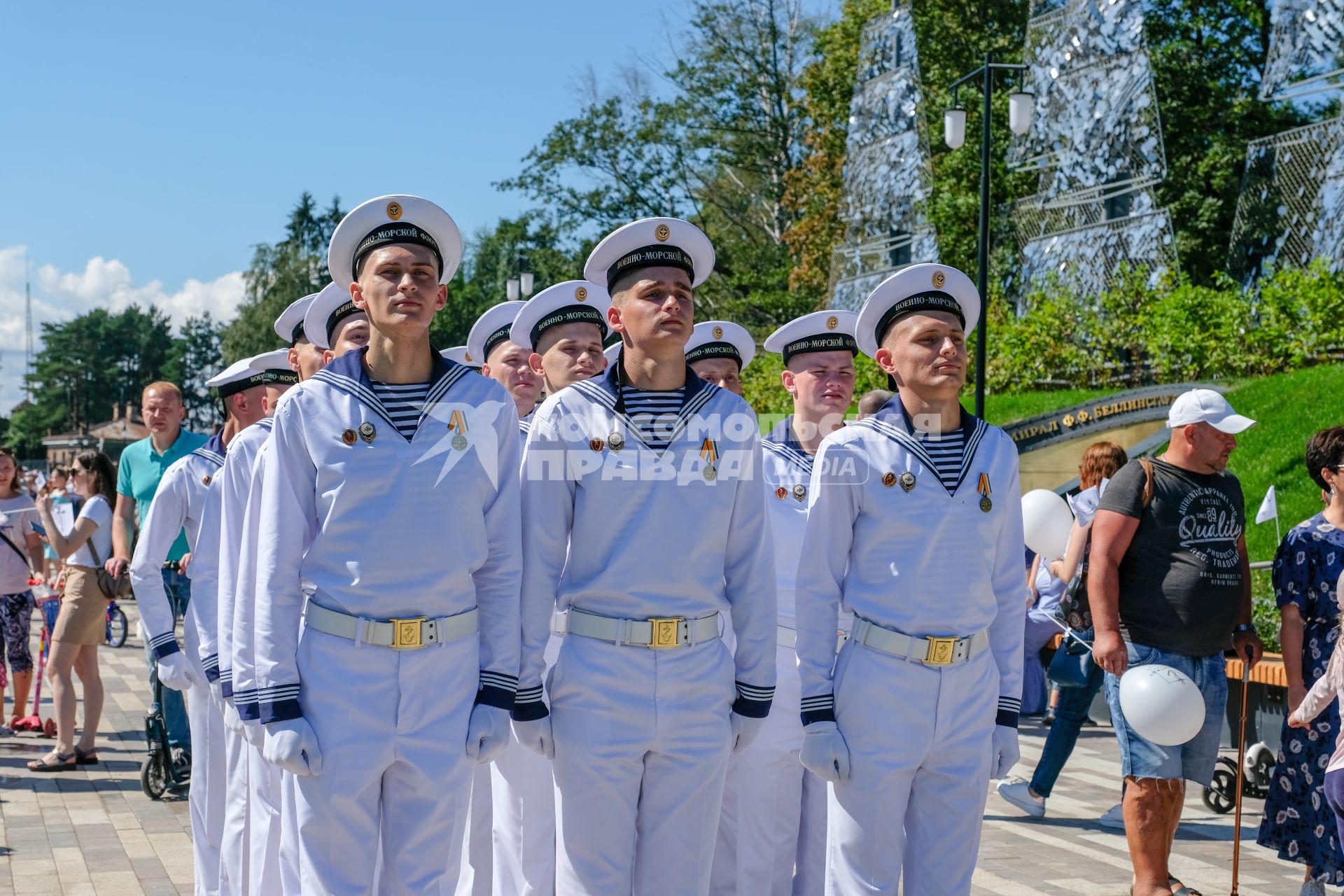 Санкт-Петербург, Кронштадт.  Во врепя праздничного открытия Музейно-исторического  парка  ` Остров фортов`.