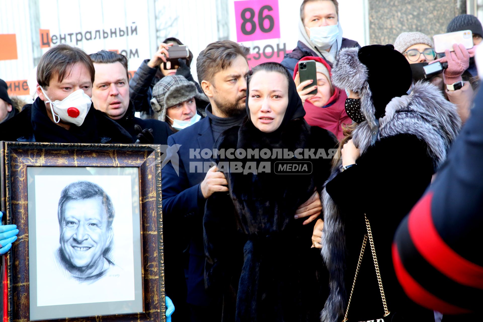 Центральный Дом Кино. Церемония прощания с художественным руководителем детского киножурнала ЕРАЛАШ Борисом Грачевским. 2021. На снимке: вдова режиссера Екатерина Белоцерковская