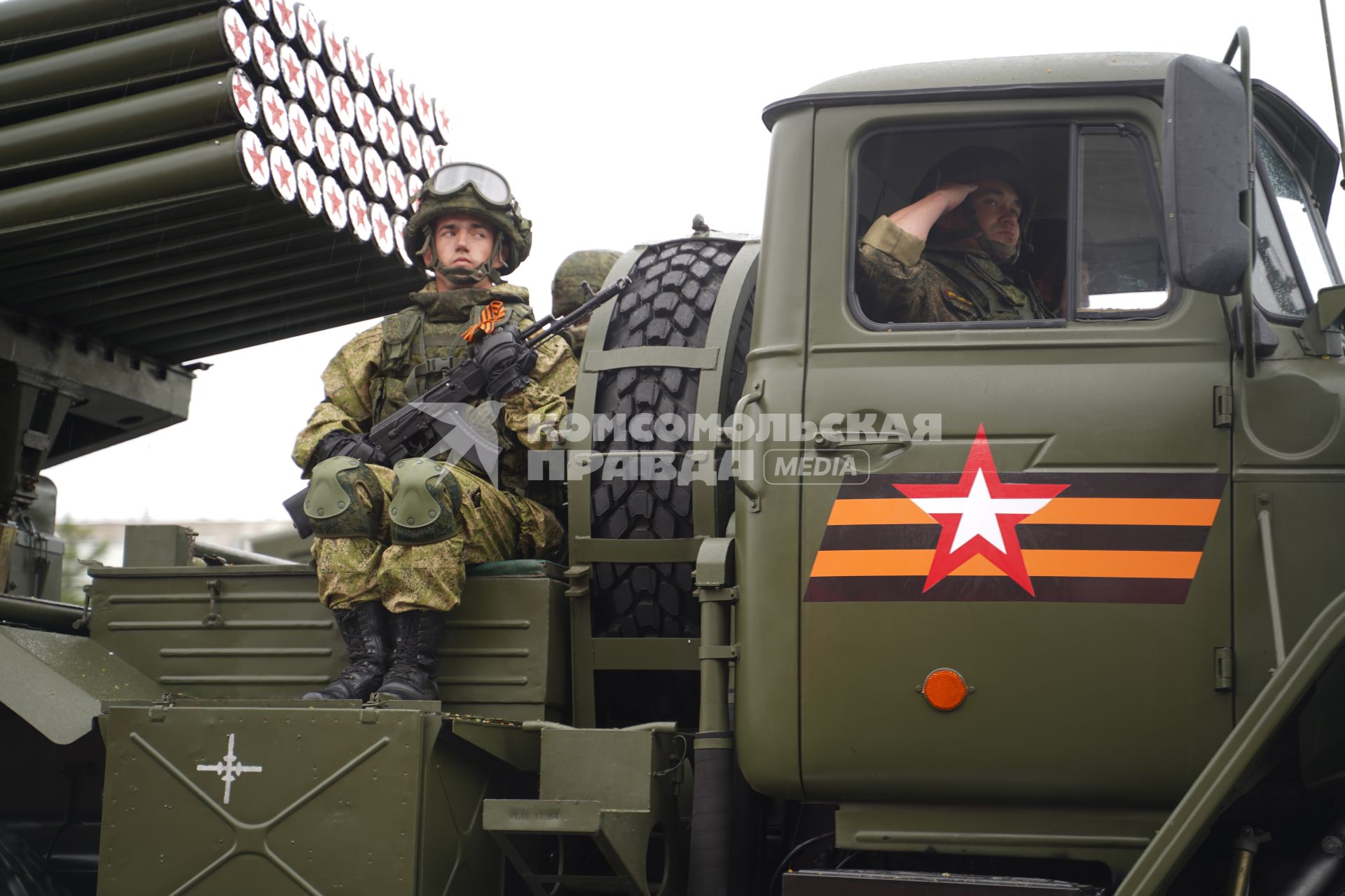 Самара. Военный парад в ознаменование 75-летия Победы в Великой Отечественной войне 1941-1945 годов.