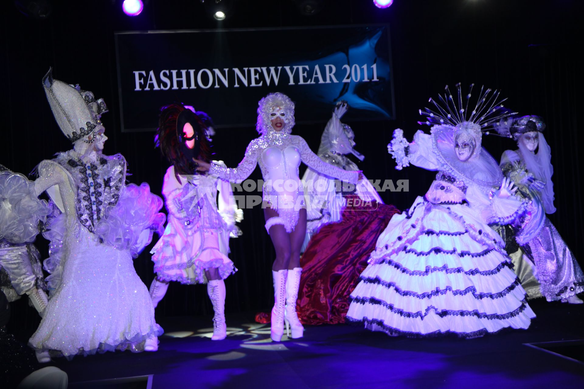 Lotte Hotel. Новогодняя вечеринка FASHION NEW YEAR 2011. На снимке: ЕВДОКИМОВ-ШОУ