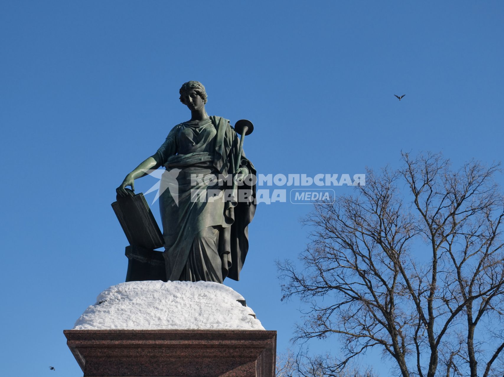 Ульяновск. Фрагмент памятника Н. М. Карамзину.