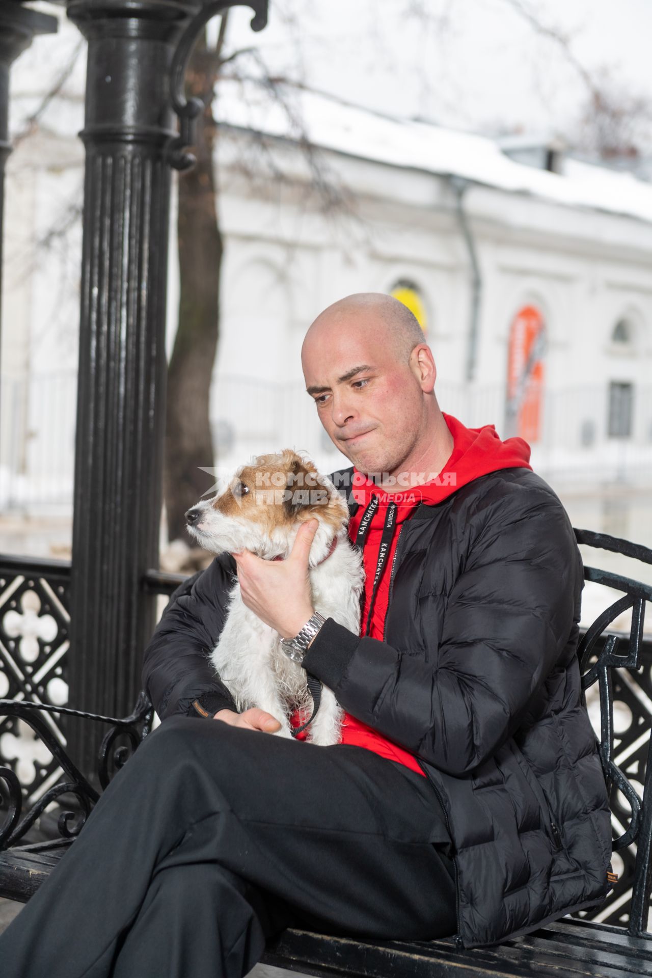 Москва. Телеведущий, актёр Антон Привольнов.