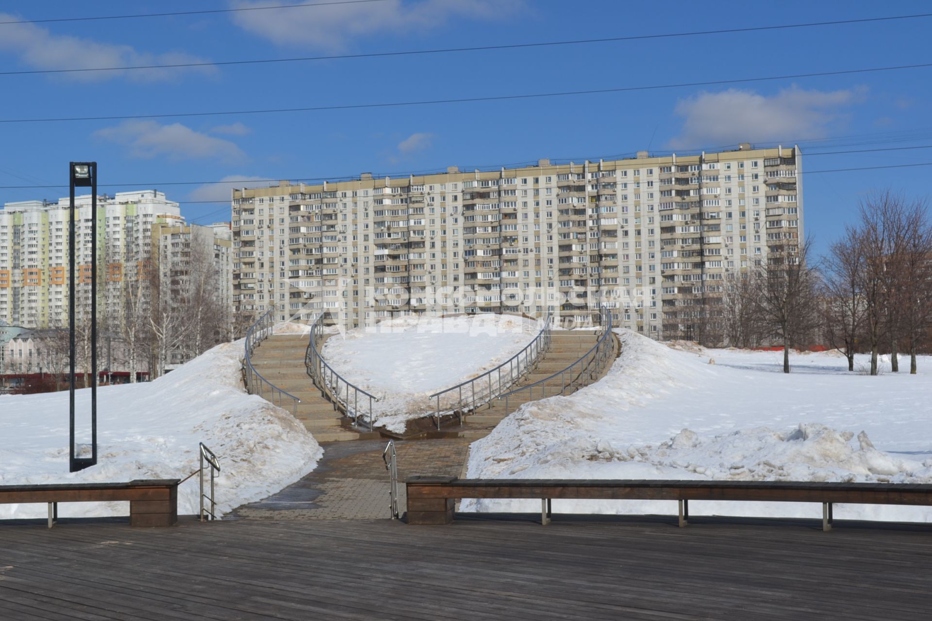 Москва.  Ландшафтный парк `Митино`.