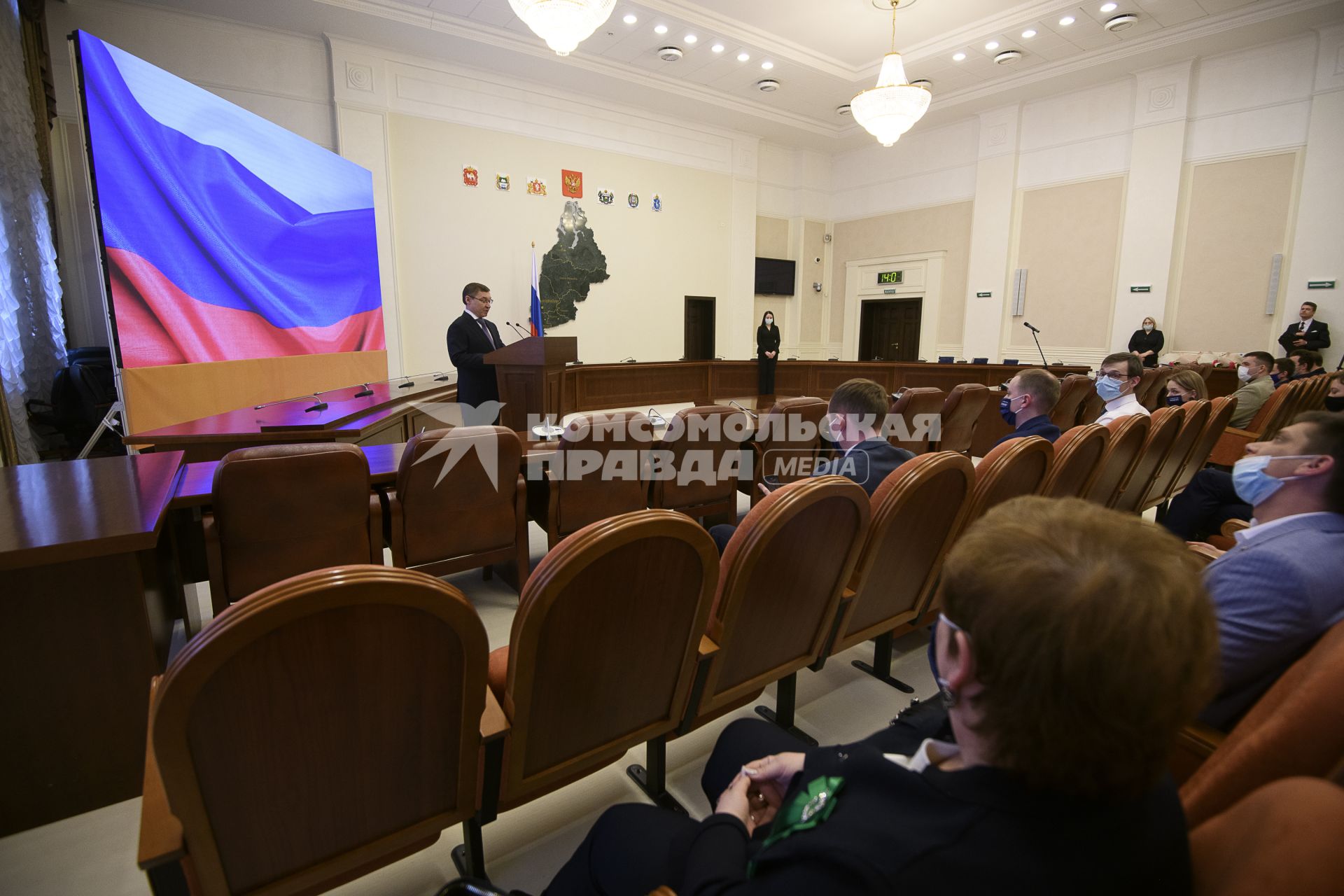 Екатеринбург. Полномочный представитель президента в УрФО Владимир Якушев во время вручения президентских грантов молодым ученым