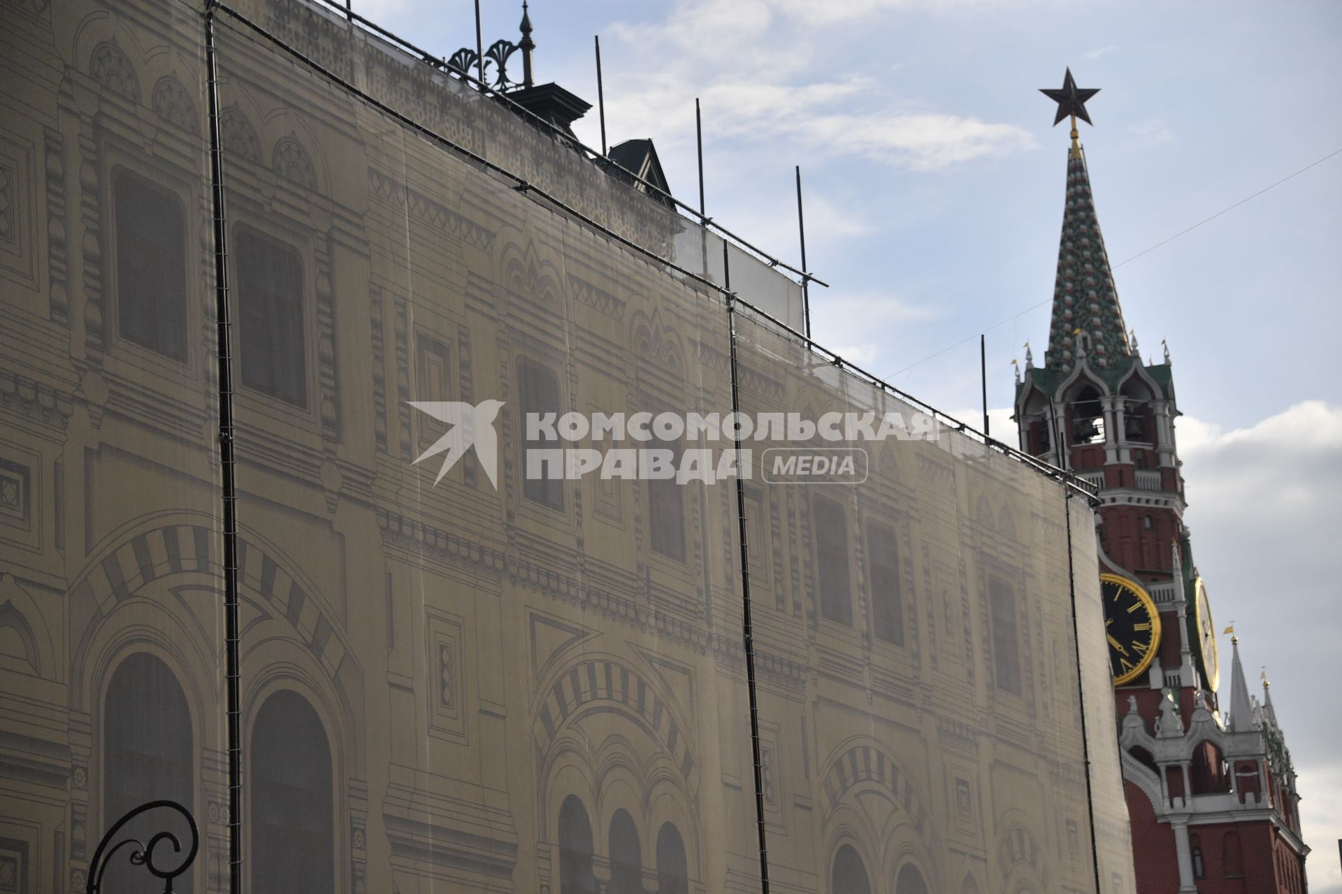 Москва. Реконструкция Средних торговых рядов на Красной площади.