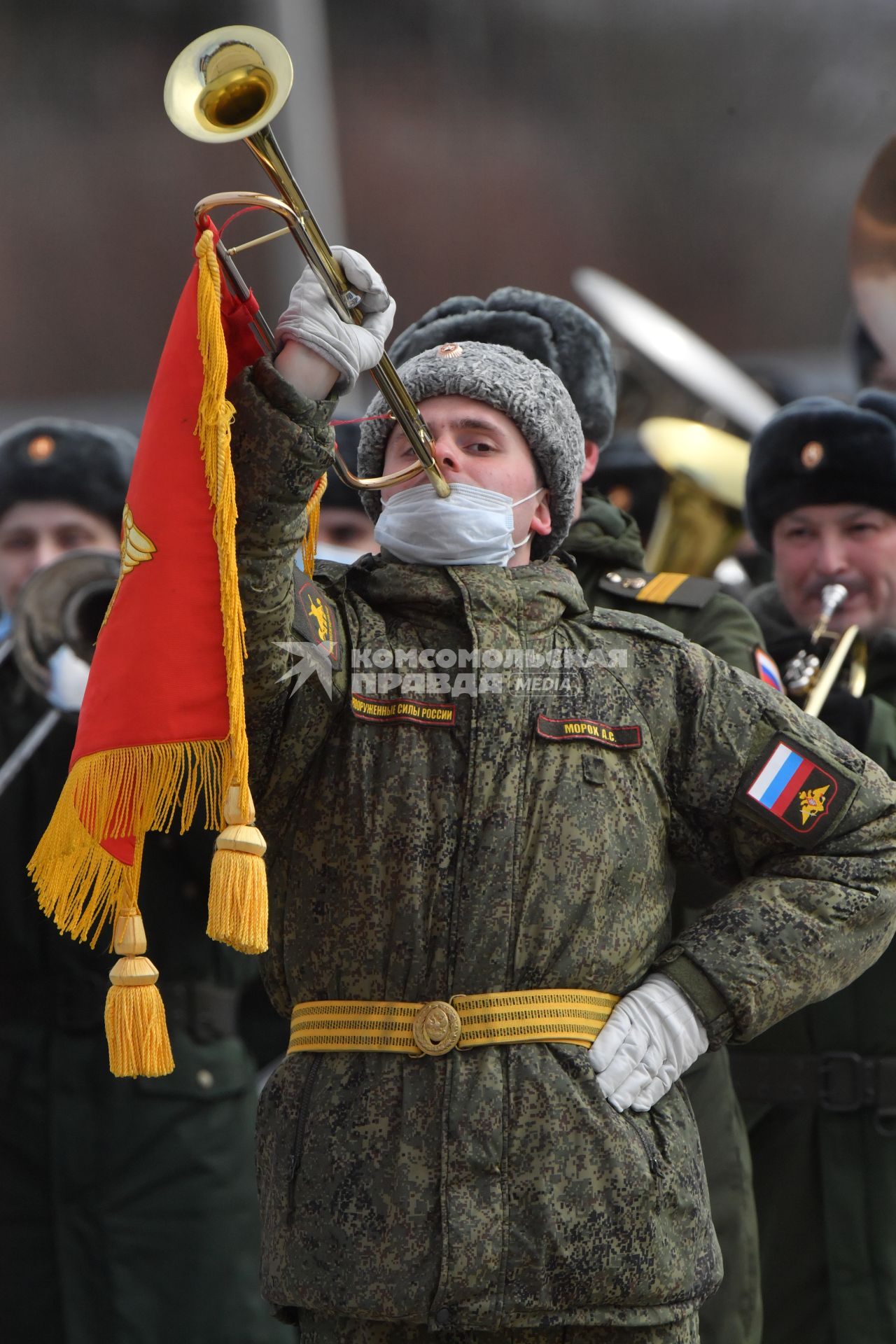 Алабино.  Военнослужащие во время первой совместной репетиции пеших расчетов, механизированных колонн и авиации на полигоне Алабино, приуроченной к участию в параде Победы 9 мая.