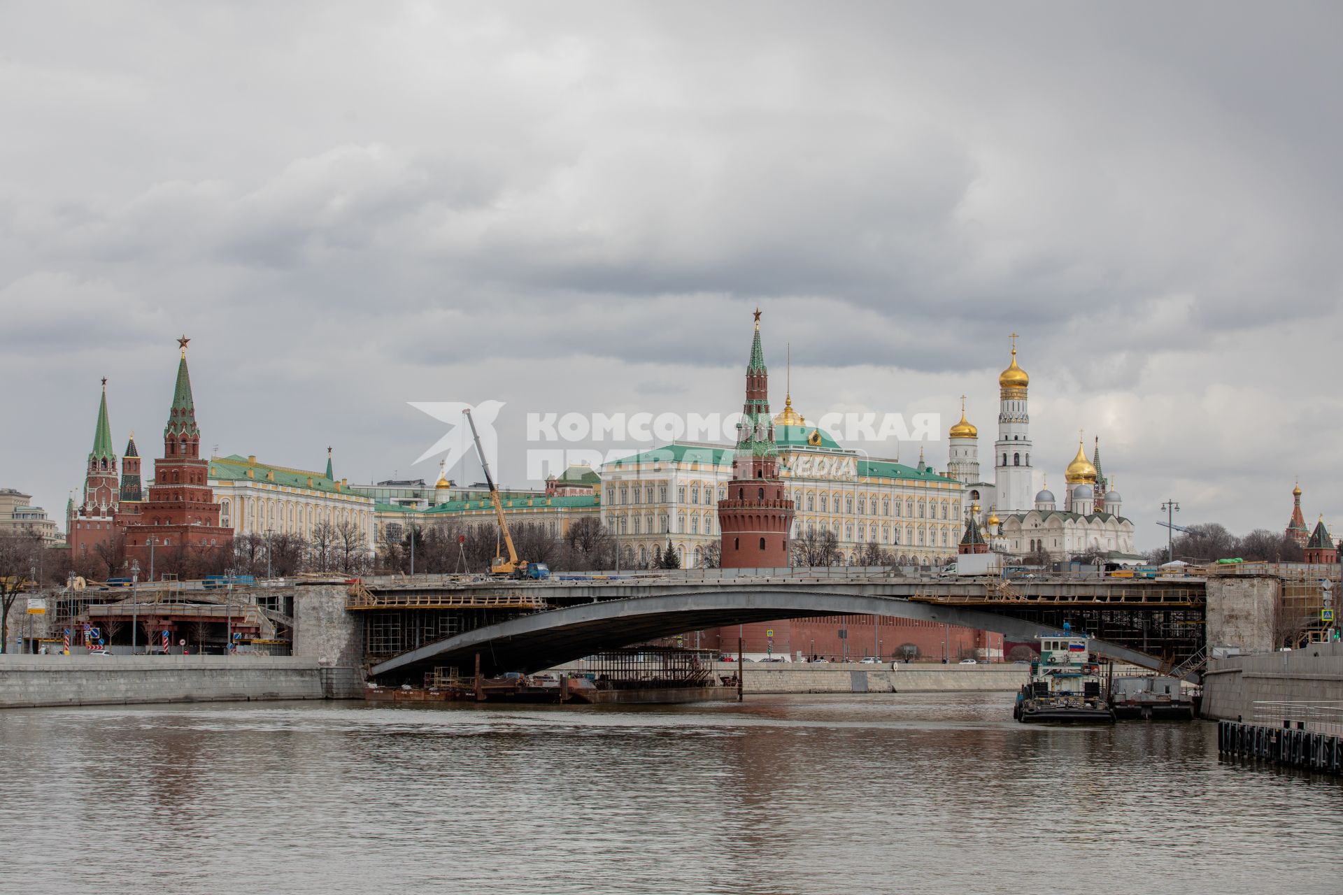 Москва.  Вид на Кремль.