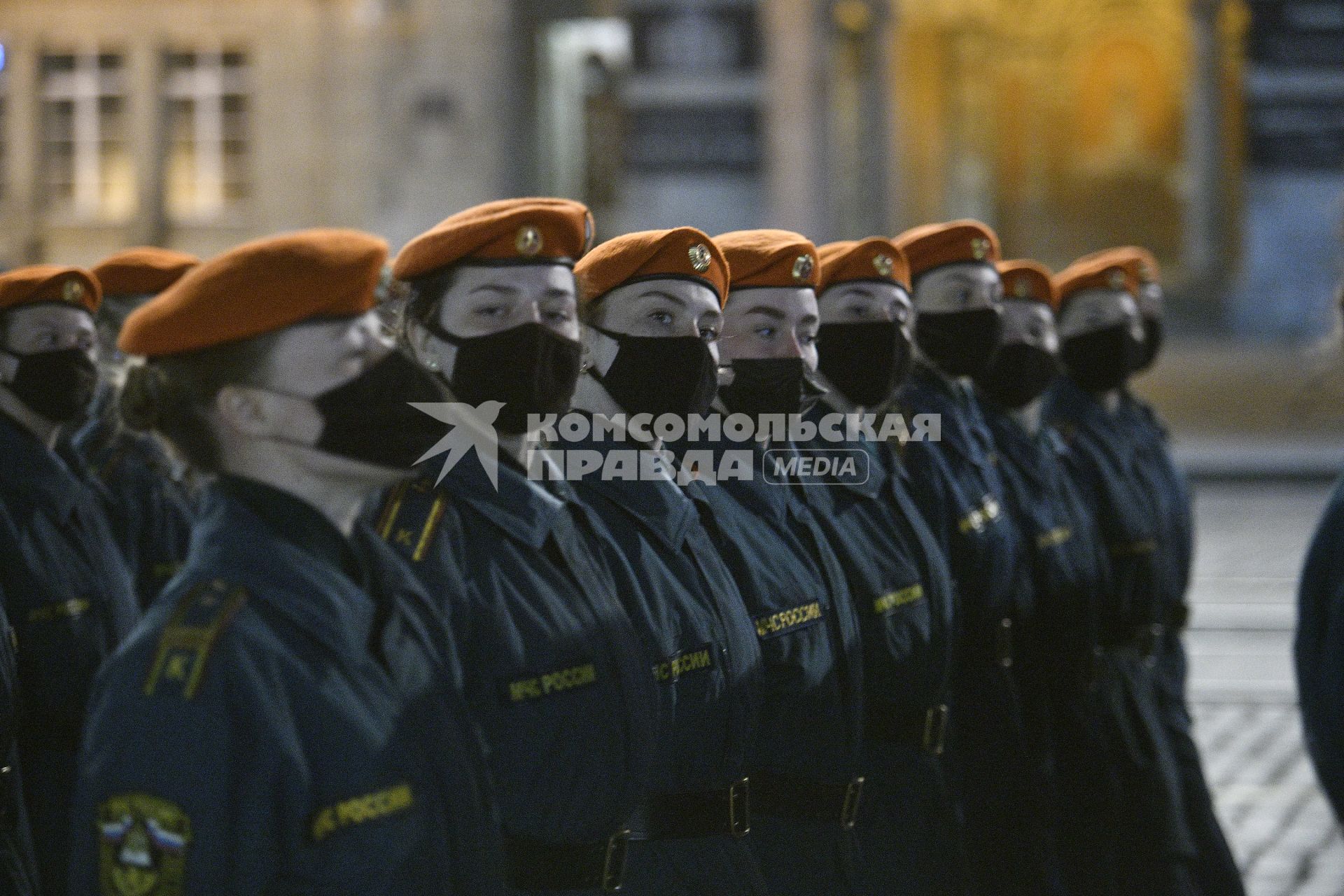 Екатеринбург. Первая ночная репетиция военного парада к дню Победы