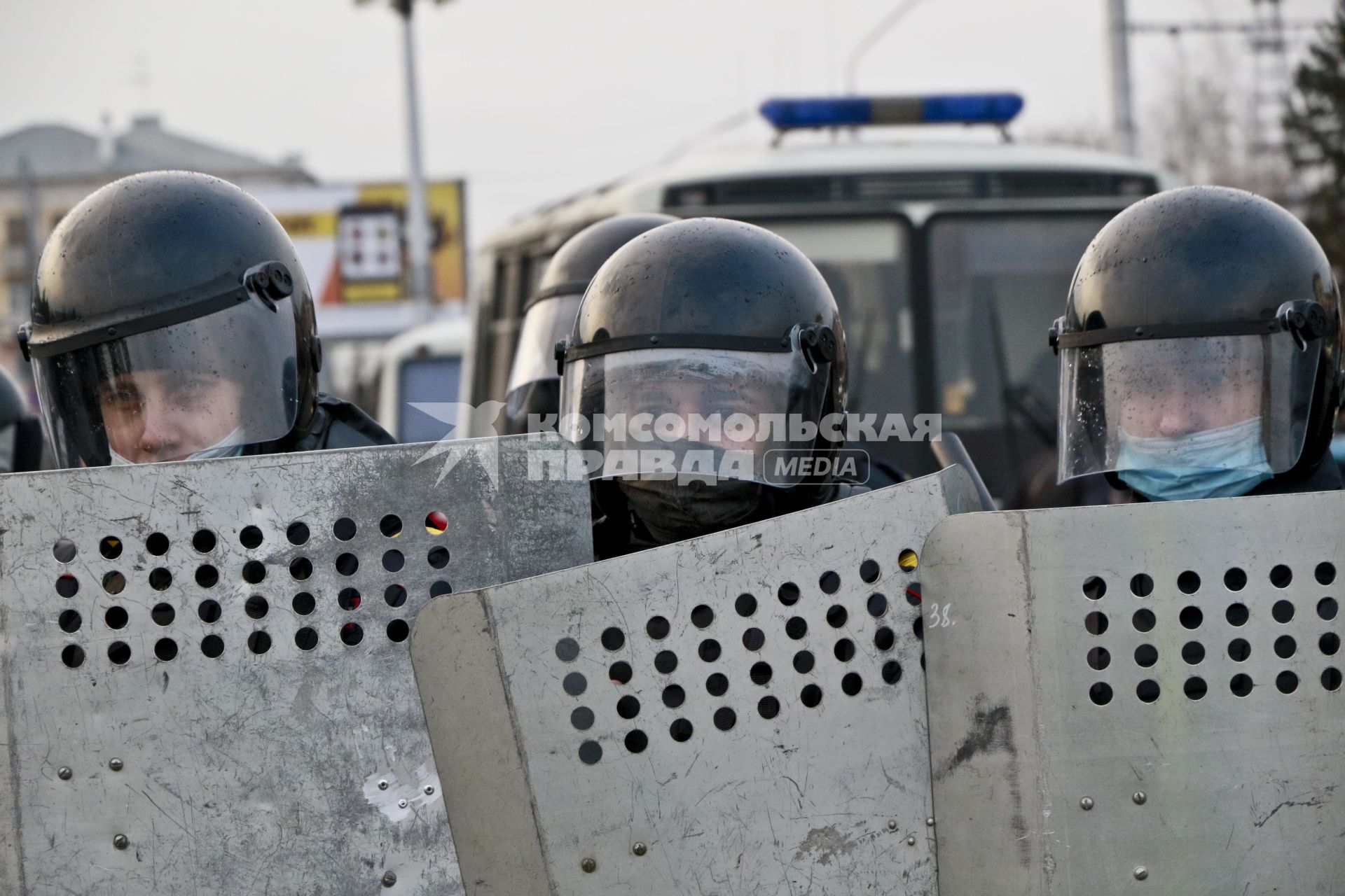 Барнаул. Сотрудники правоохранительных органов во время  несанкционированной акции в поддержку Алексея Навального.
