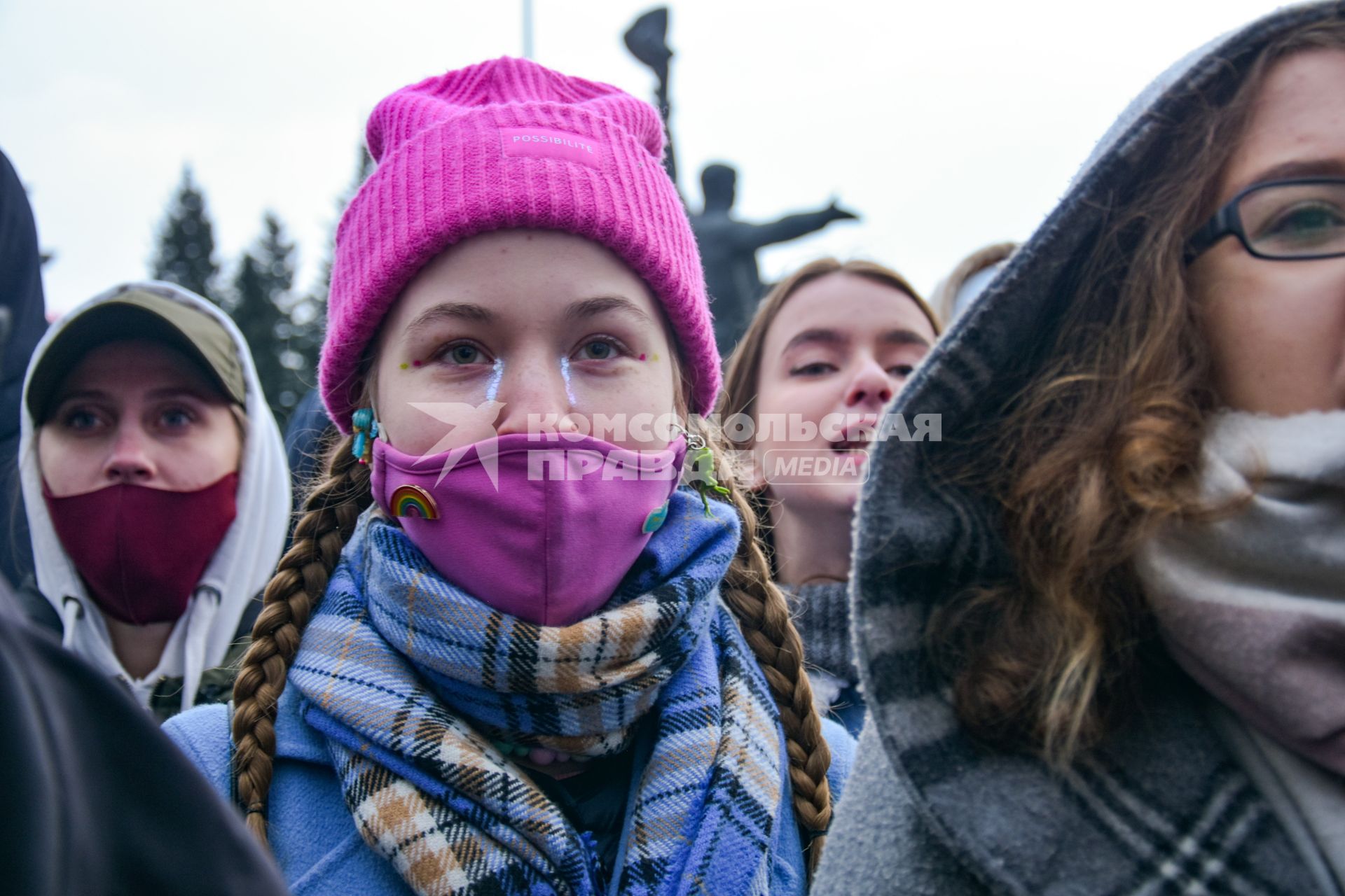 Новосибирск. Участницы несанкционированной акции в поддержку Алексея Навального.