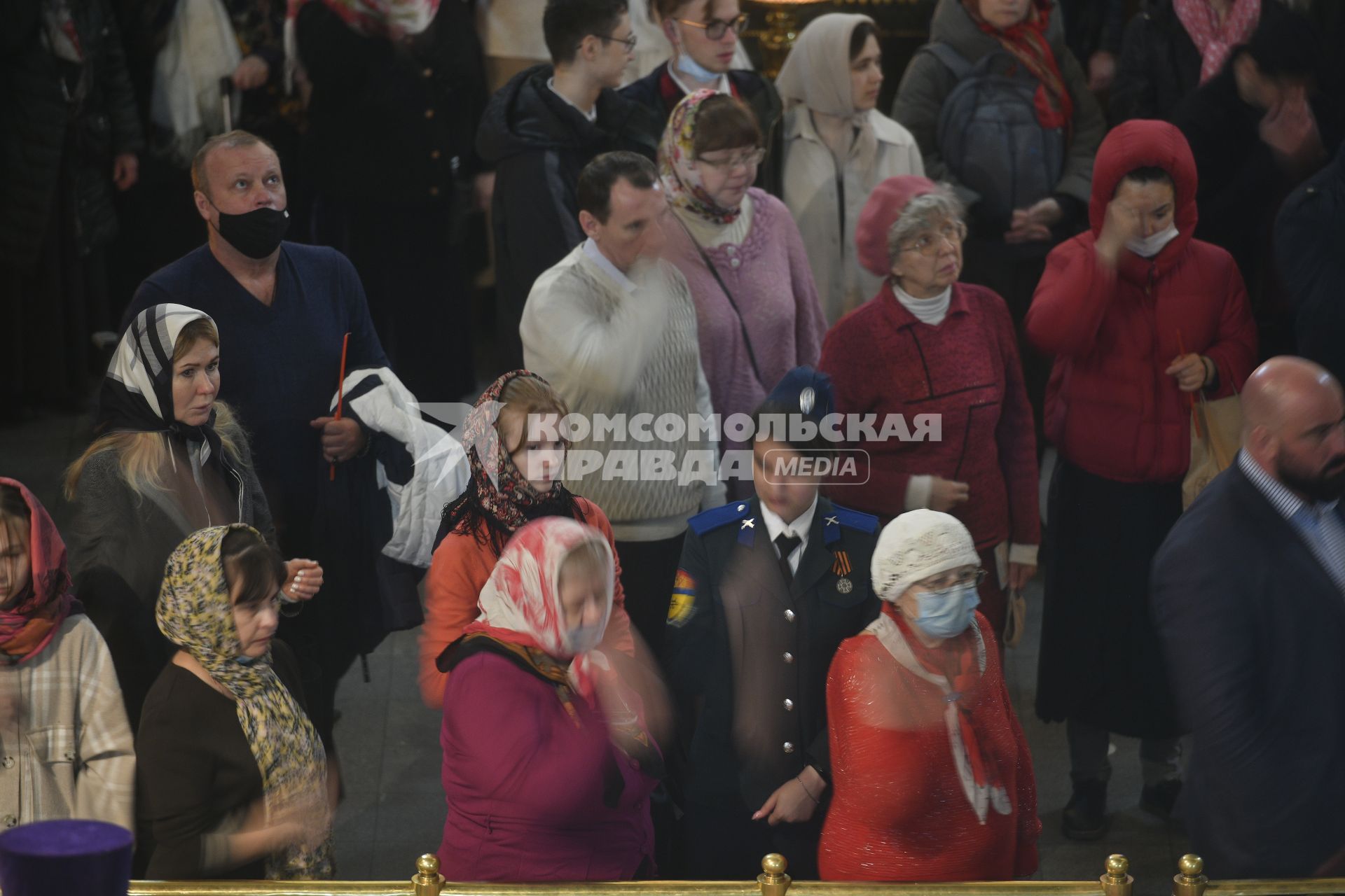 Екатеринбург. Пасхальное богослужения в Свято-Троицком соборе