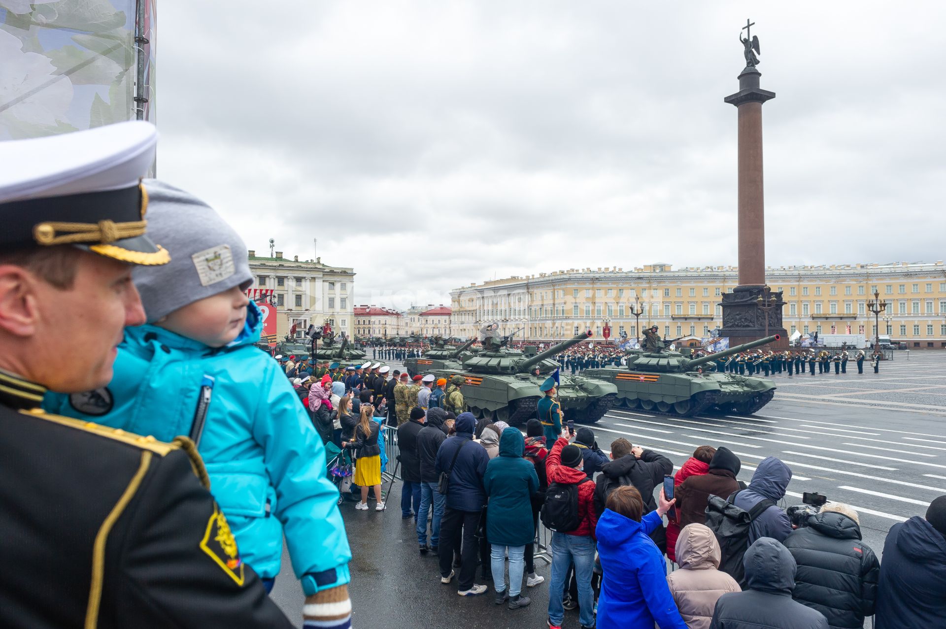 Санкт-Петербург. Генеральная репетиция парада на Дворцовой площади, посвященного 76-й годовщине Победы в Великой Отечественной войне