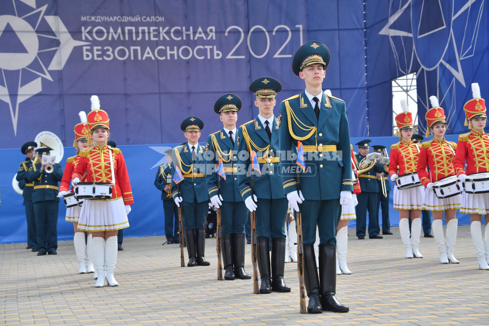 Московская область.  На выставке XIII Международного салона `Комплексная безопасность-2021` в военно-патриотическом парке`Патриот`.