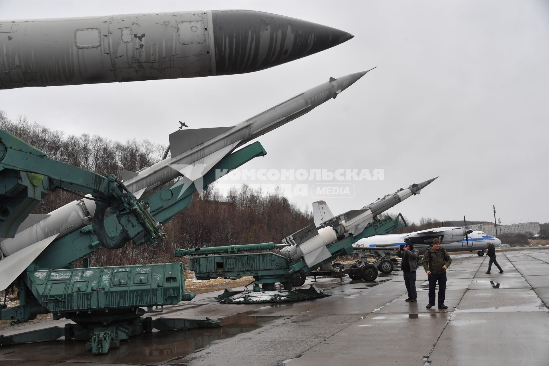 Мурманская область. Экспозиция под открытым небом  в музее военно-воздушных сил Северного флота.