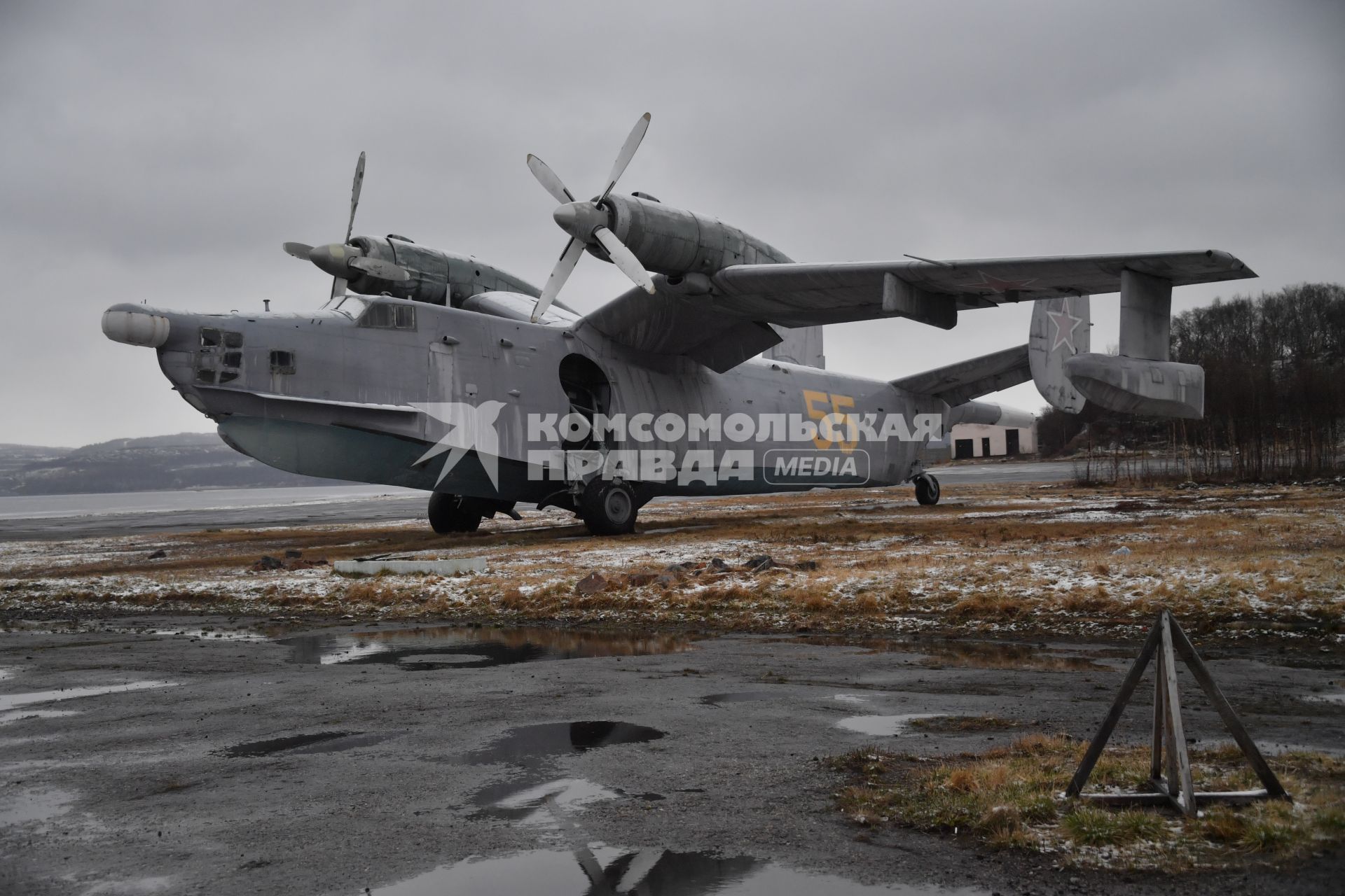 Мурманская область.   Самолет-амфибия Бе-12 в экспозиции  музея военно-воздушных сил Северного флота.