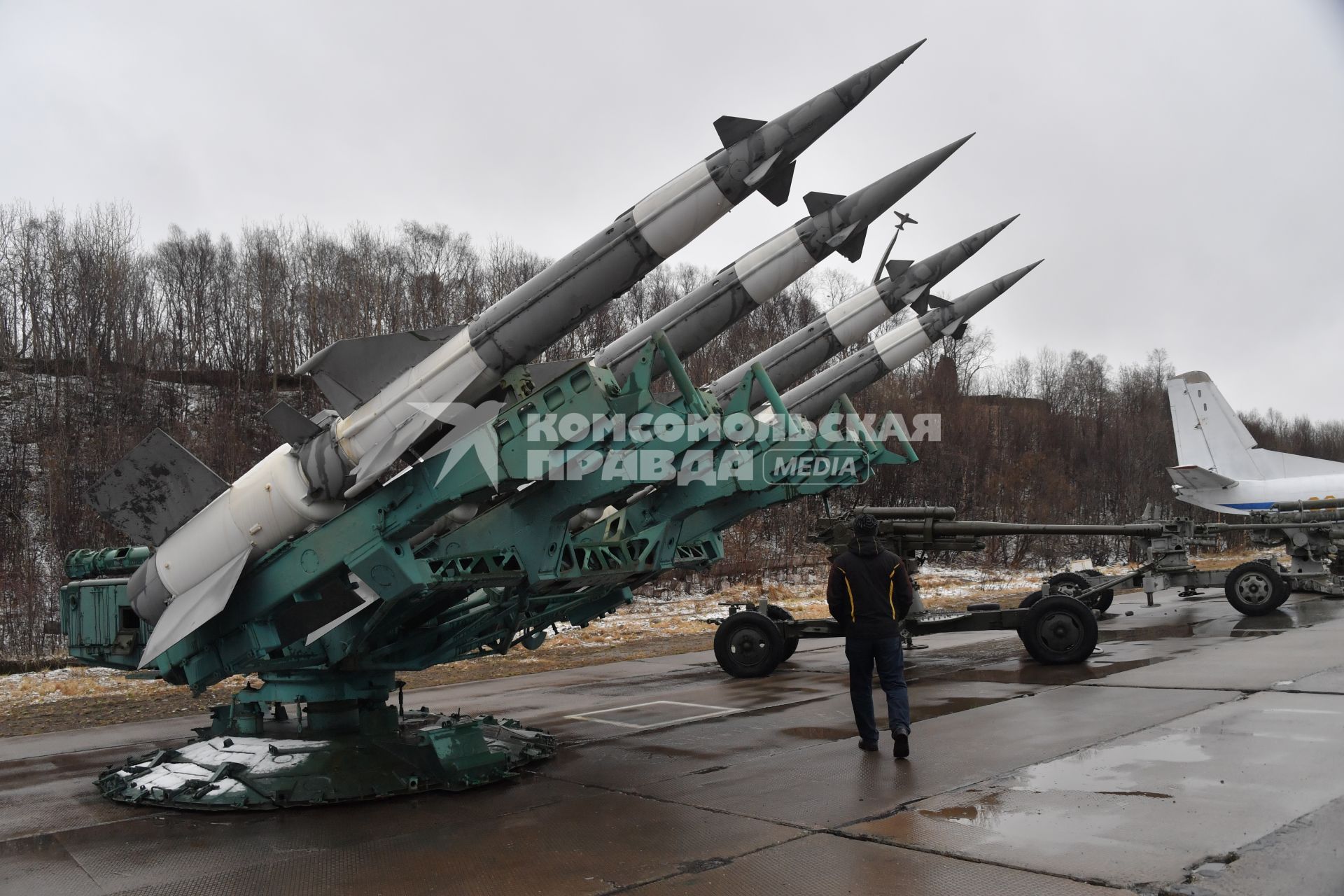 Мурманская область. Экспозиция под открытым небом  в музее военно-воздушных сил Северного флота.