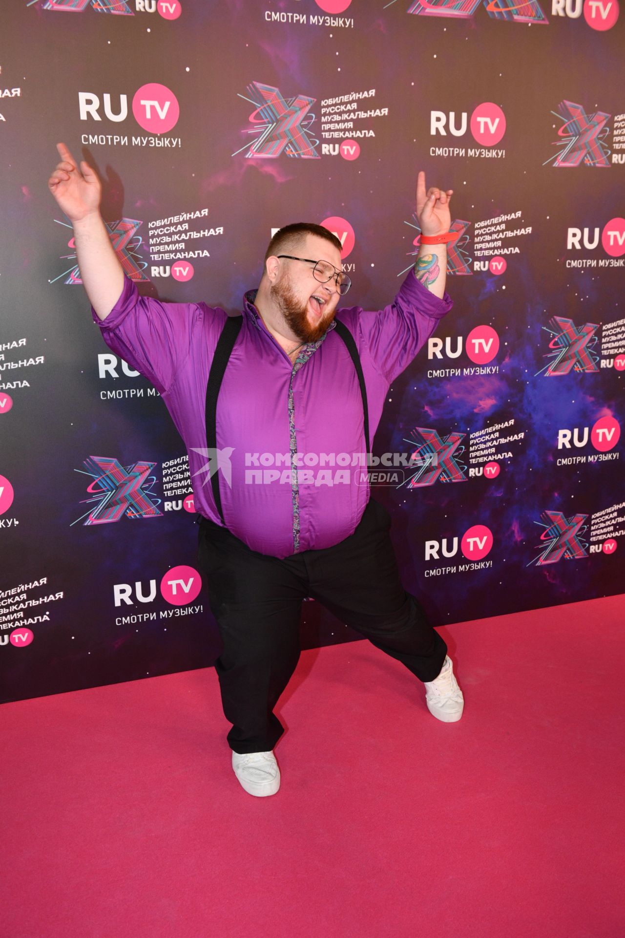 Московская область.  Ведущий Дима Красилов  на церемонии вручения X Русской музыкальной премии телеканала RU.TV в концертном зале `Крокус Сити Холл`.