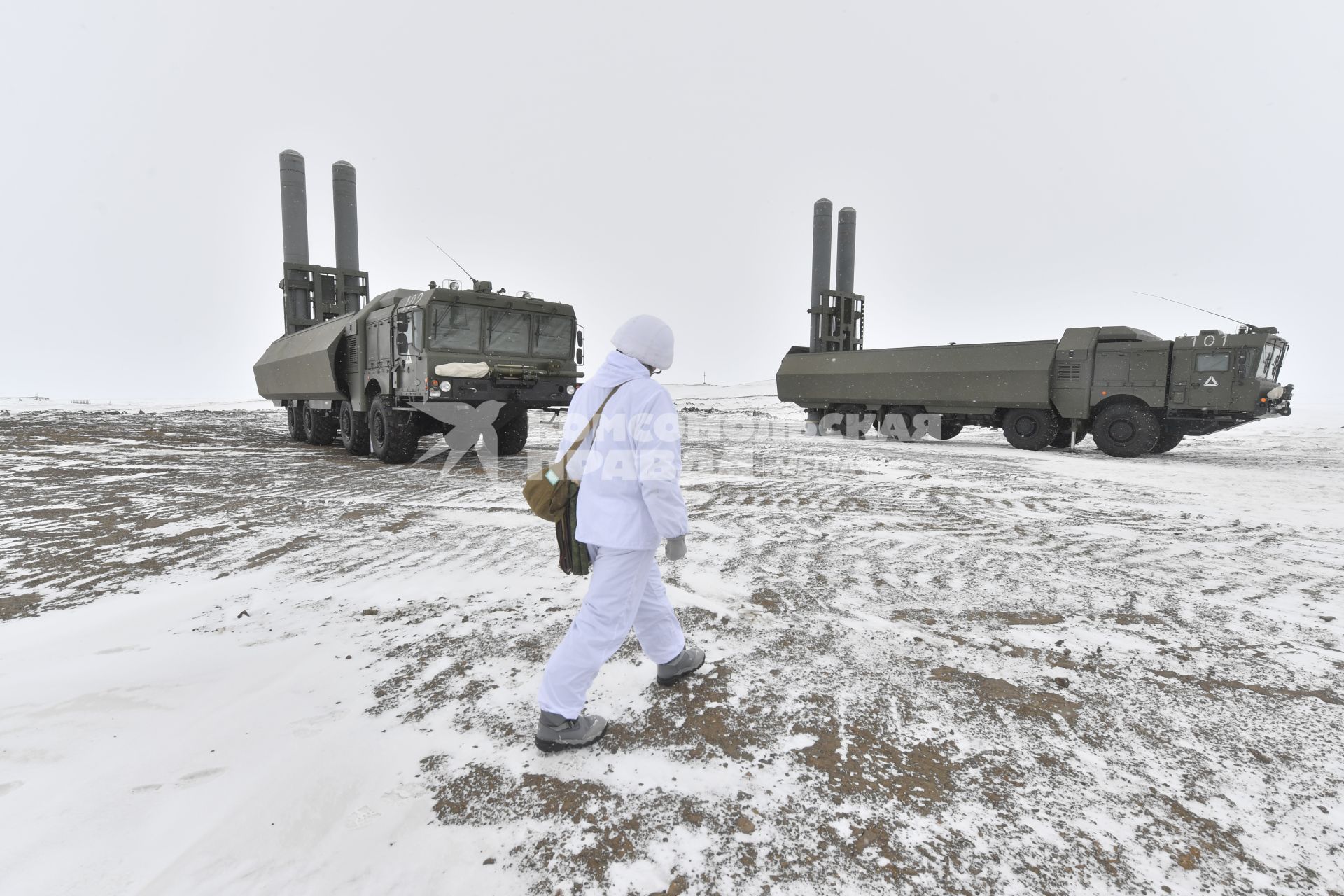 Архангельская область. Береговой ракетный комплекс `Бастион`на Российской военнвоенной базе `Арктический трилистник`на острове Земля Александры архипелага Земля Франца-Иосифа.