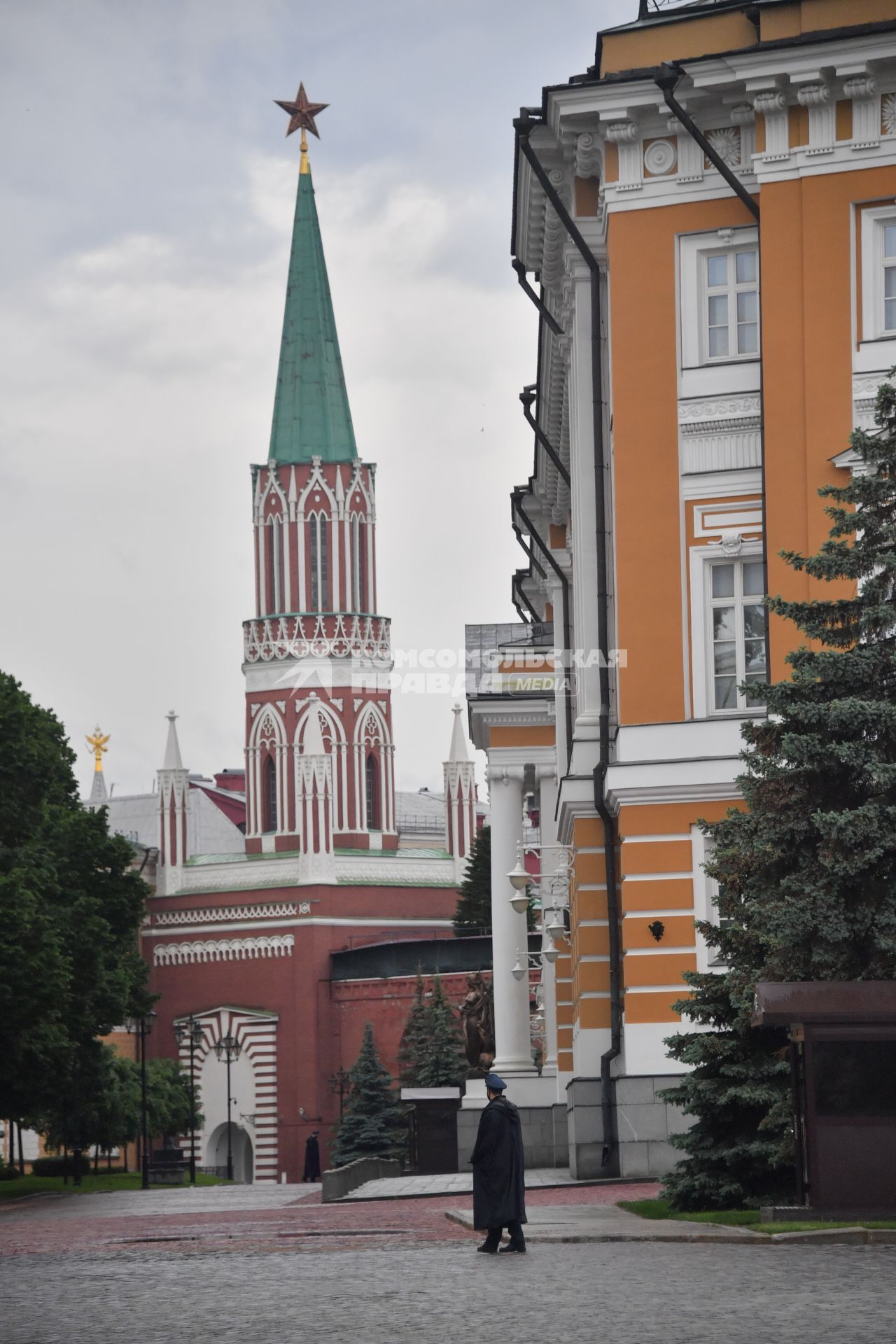 Москва.  На территории Московского Кремля.