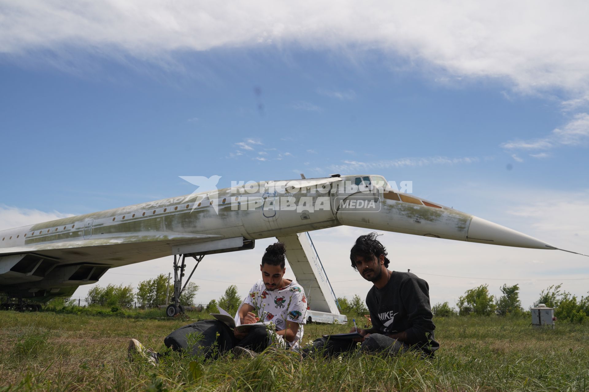 Самарская область. Советский самолет Ту-144 на учебном аэродроме Самарского университета.