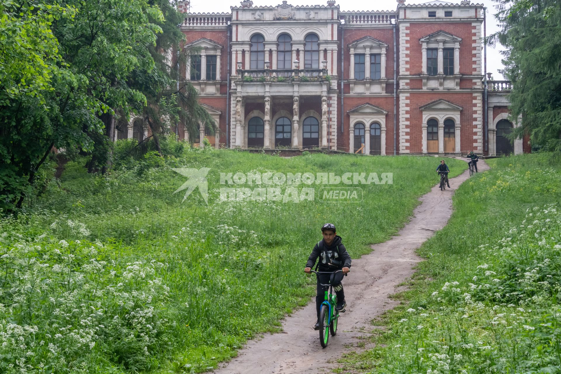 Московская область, Вид на главный дом усадьбы Быково.