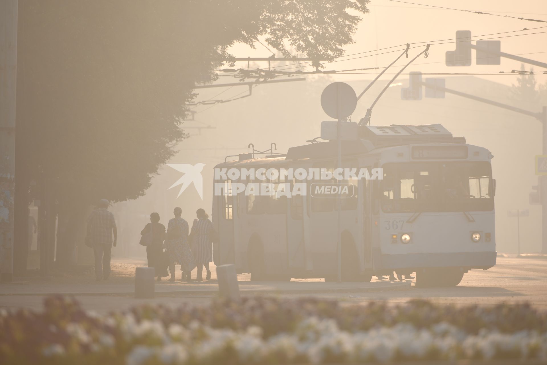 Екатеринбург. Смог над городом, вызванный лесными пожарами в 50 километрах под городом Первоуральск