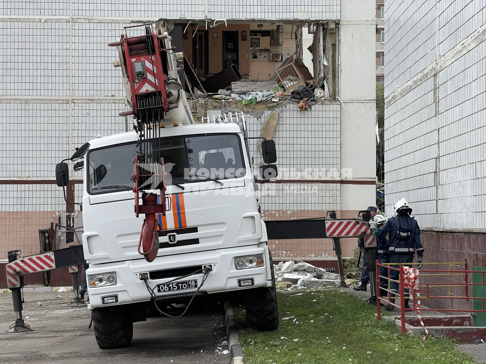 Ногинск. Последствия взрыва газа в девятиэтажном жилом доме 9А на улице `28 июня`.