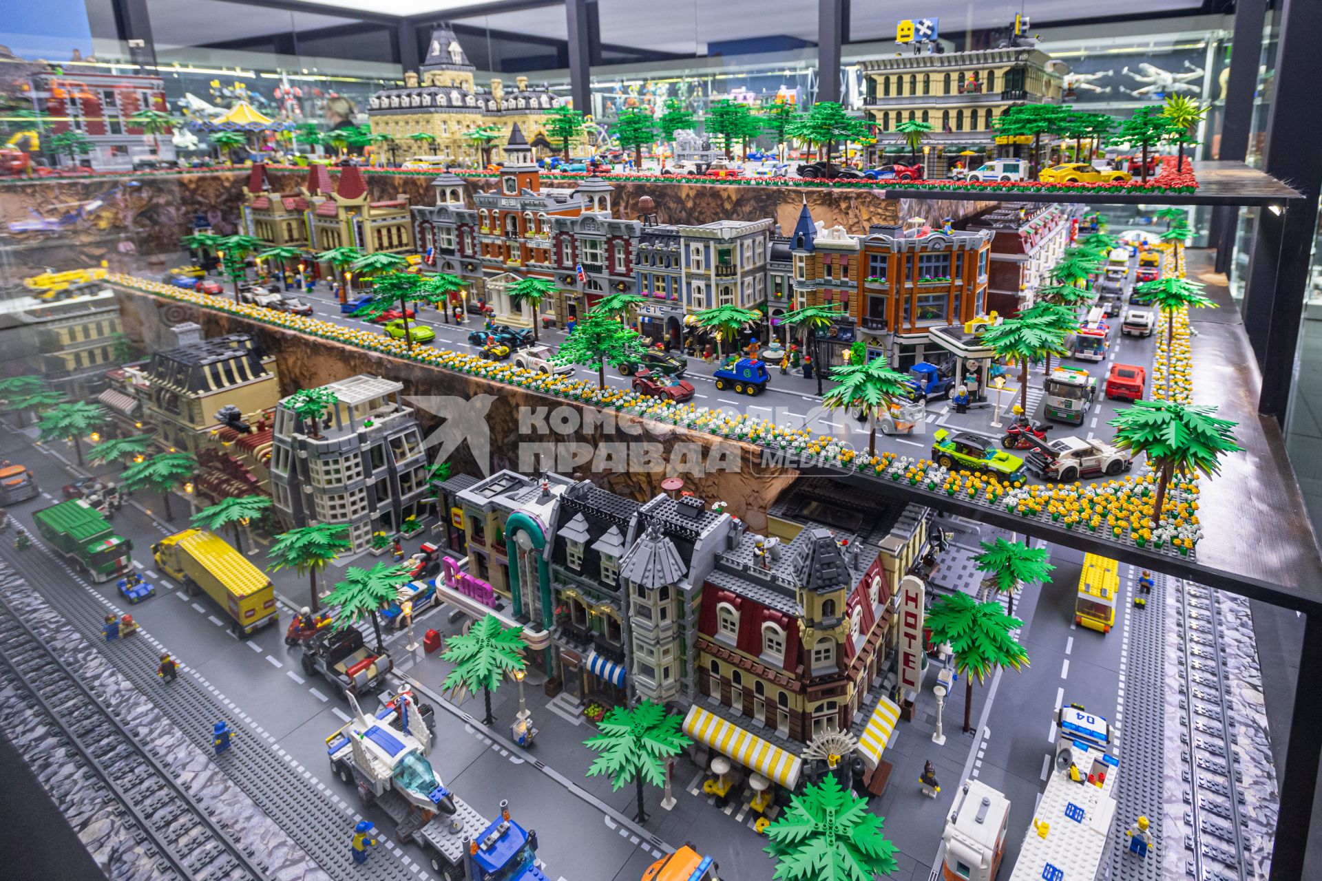 Москва. Музей лего Brick Star в `Неглинной галерее`.