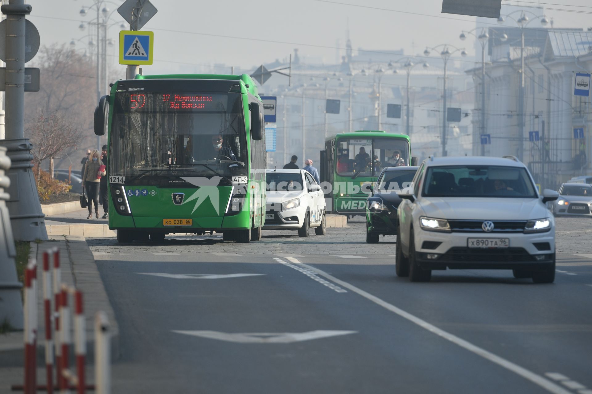 Екатеринбург. Полоса для общественного транспорта на одной из улиц города