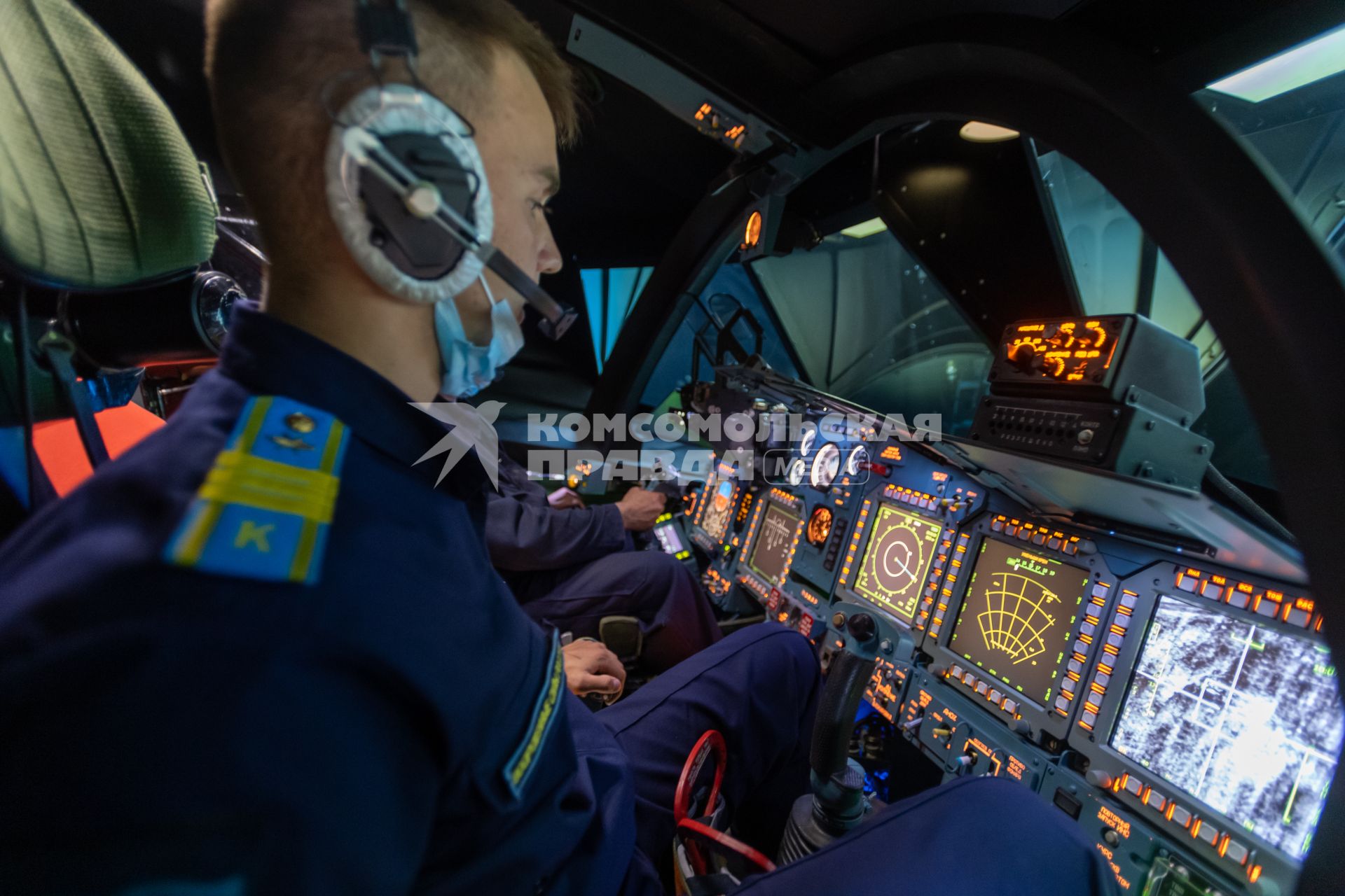 Челябинск. Филиал Военного учебно-научного центра ВВС Военно-воздушной академии имени профессора Н.Е.Жуковского и Ю.А.Гагарина. Тренажер самолета Су-34.