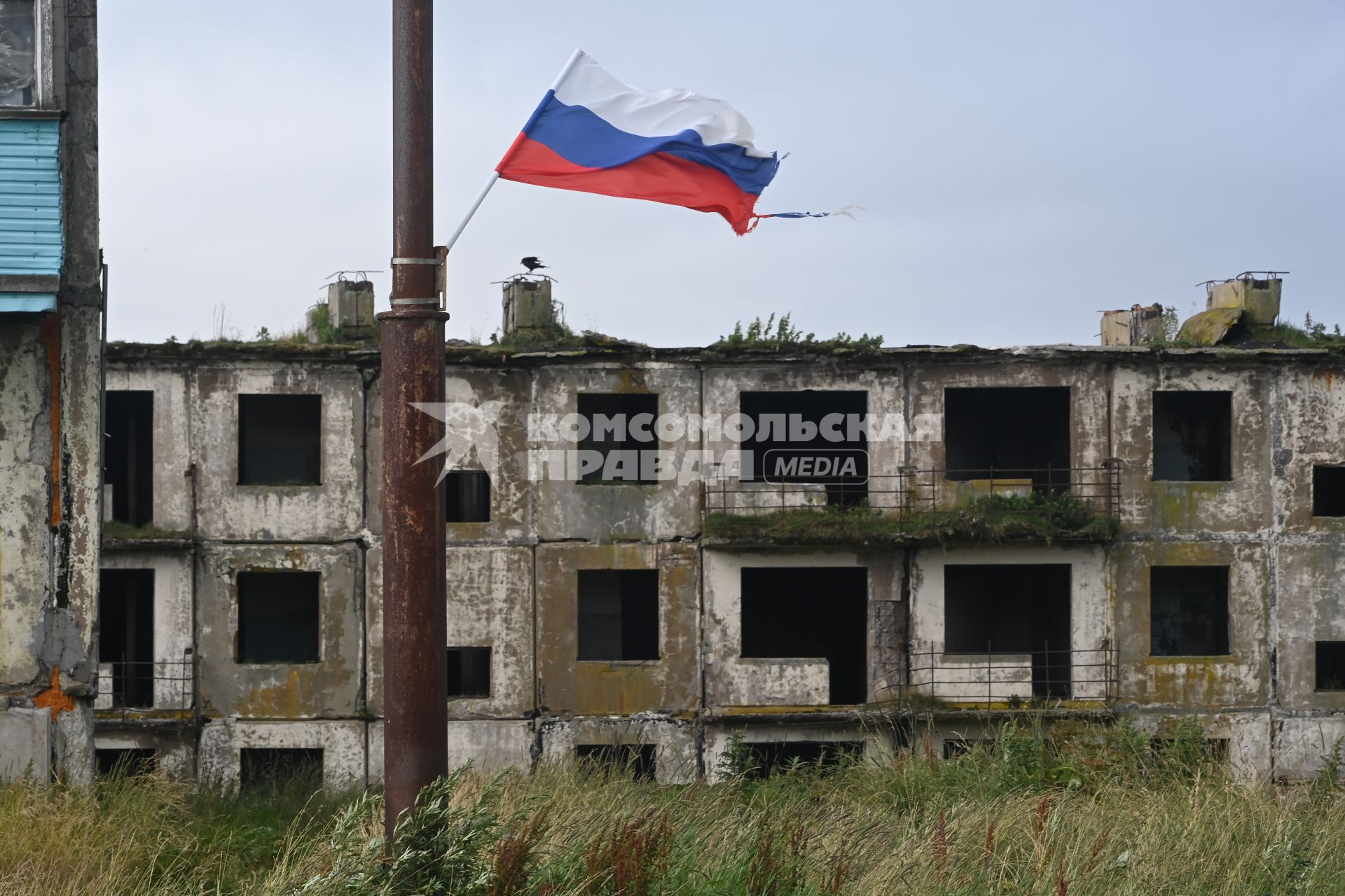 Сахалинская область. Остров Итуруп. Заброшенные дома в поселке Горное.