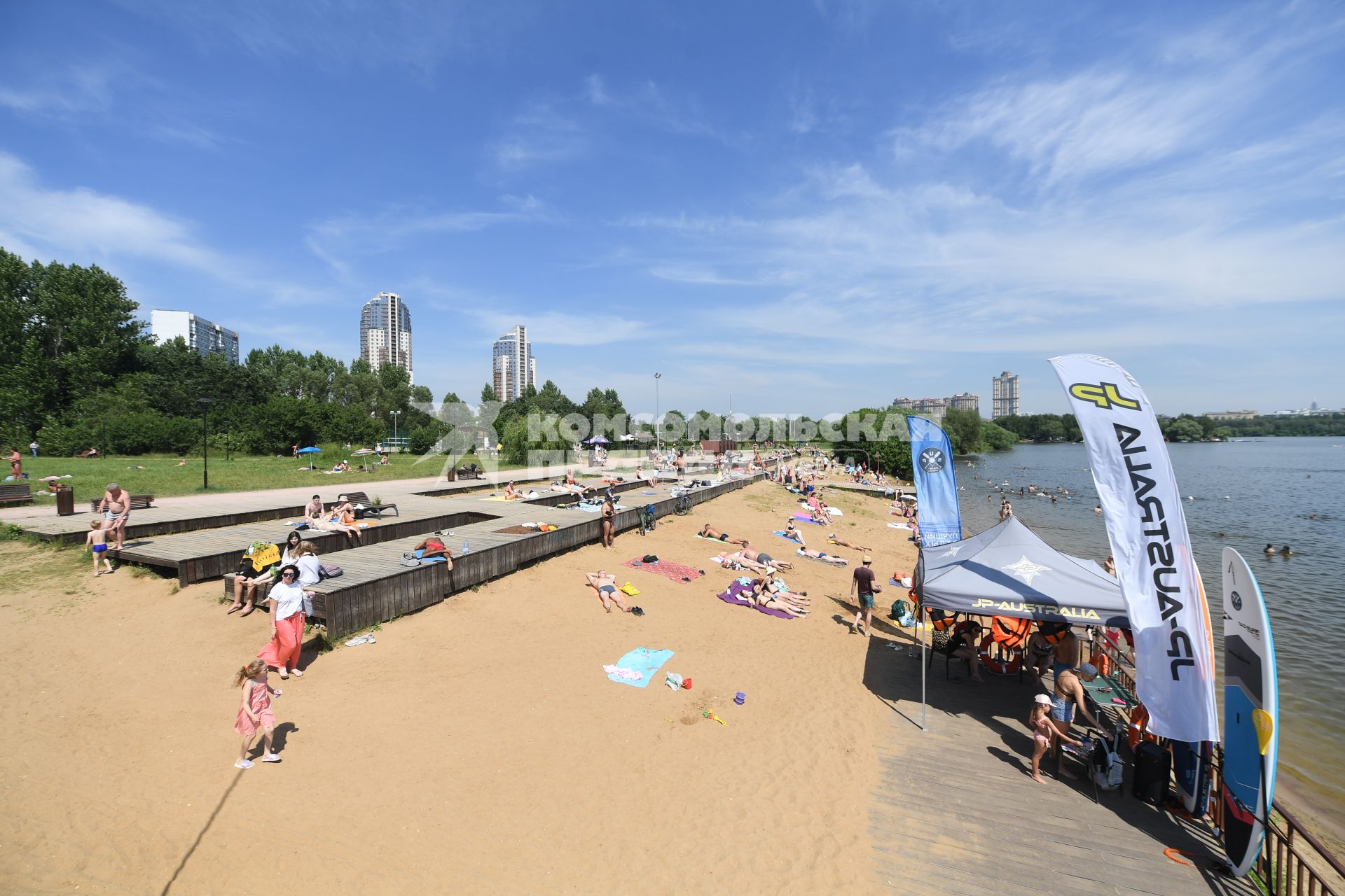 Москва. Пляж в Строгино.