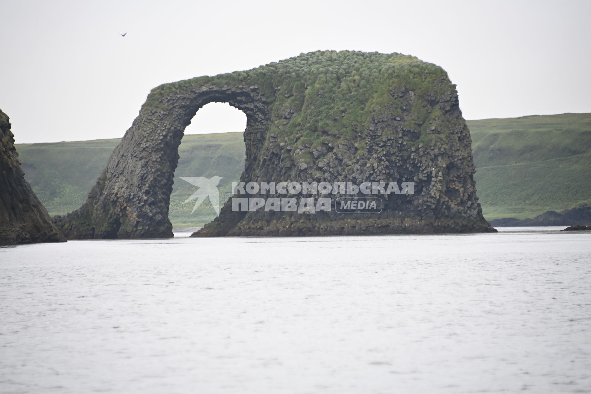 Сахалинская область, остров Уруп. Виды острова с моря.