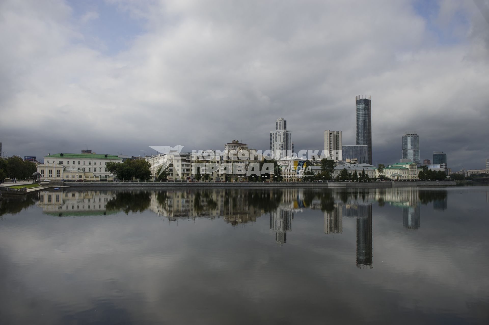 Екатеринбург. Вид на городской пруд