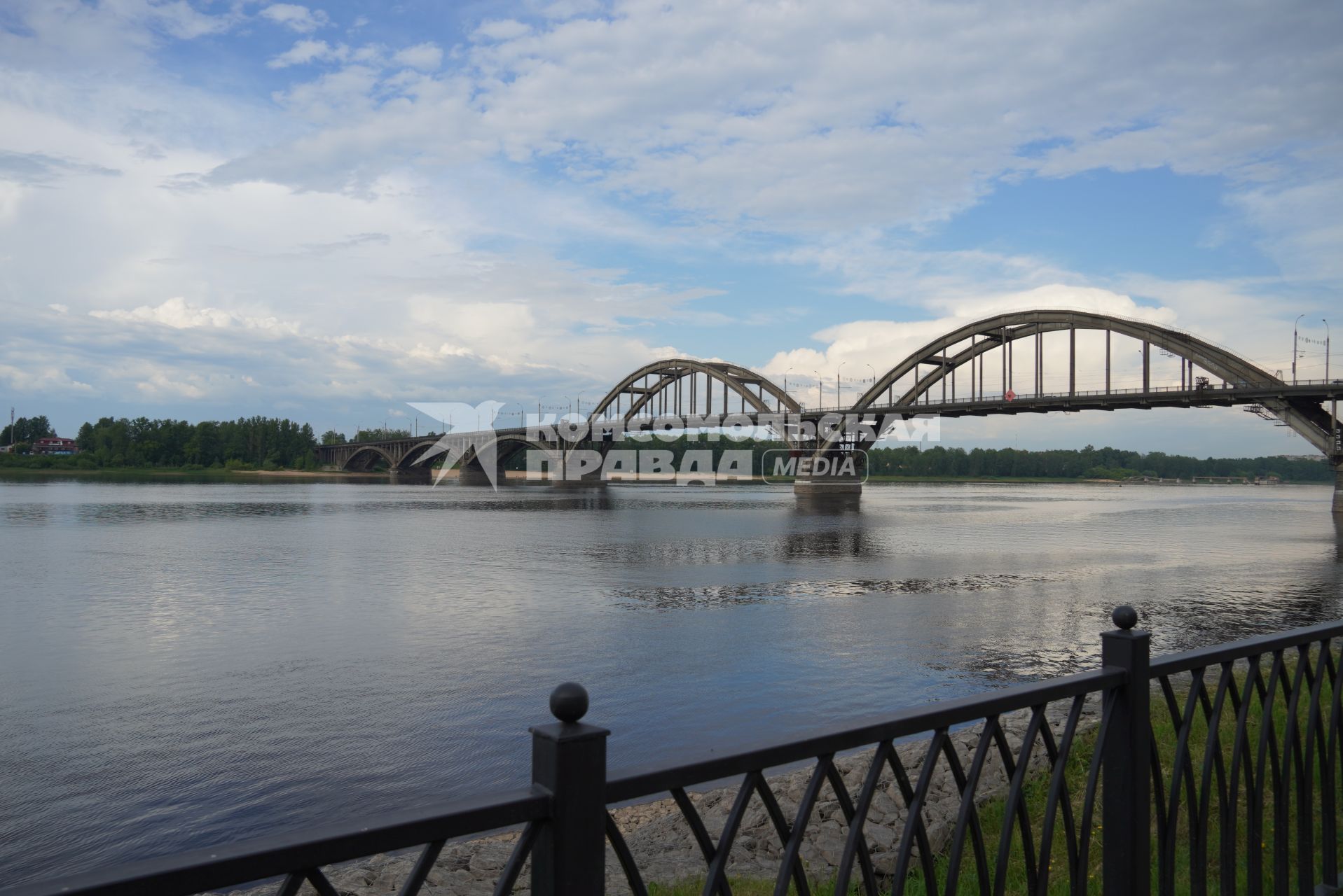 Рыбинск. Волжский мост.