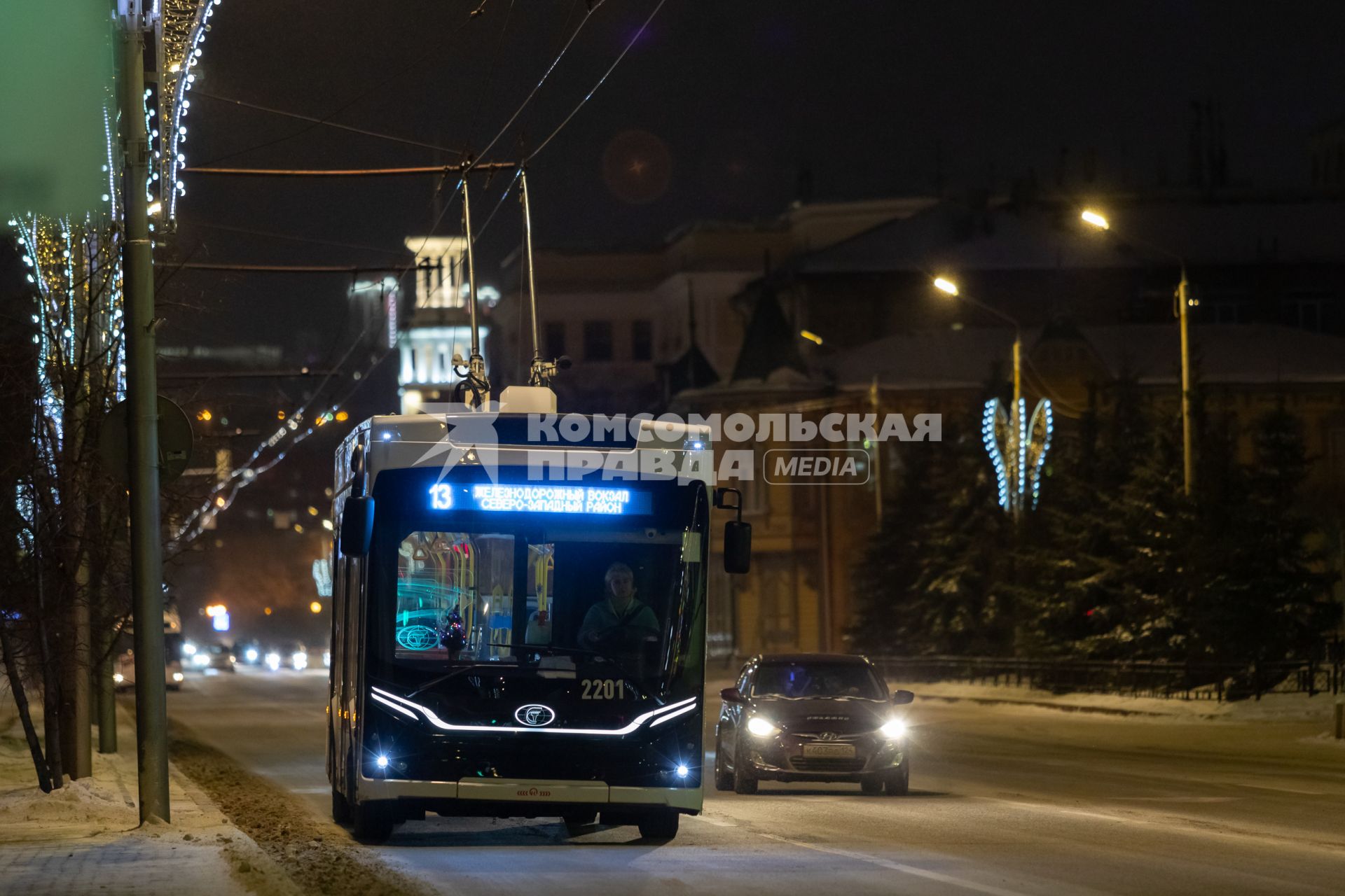 Красноярск. Троллейбус на одной из улиц города.