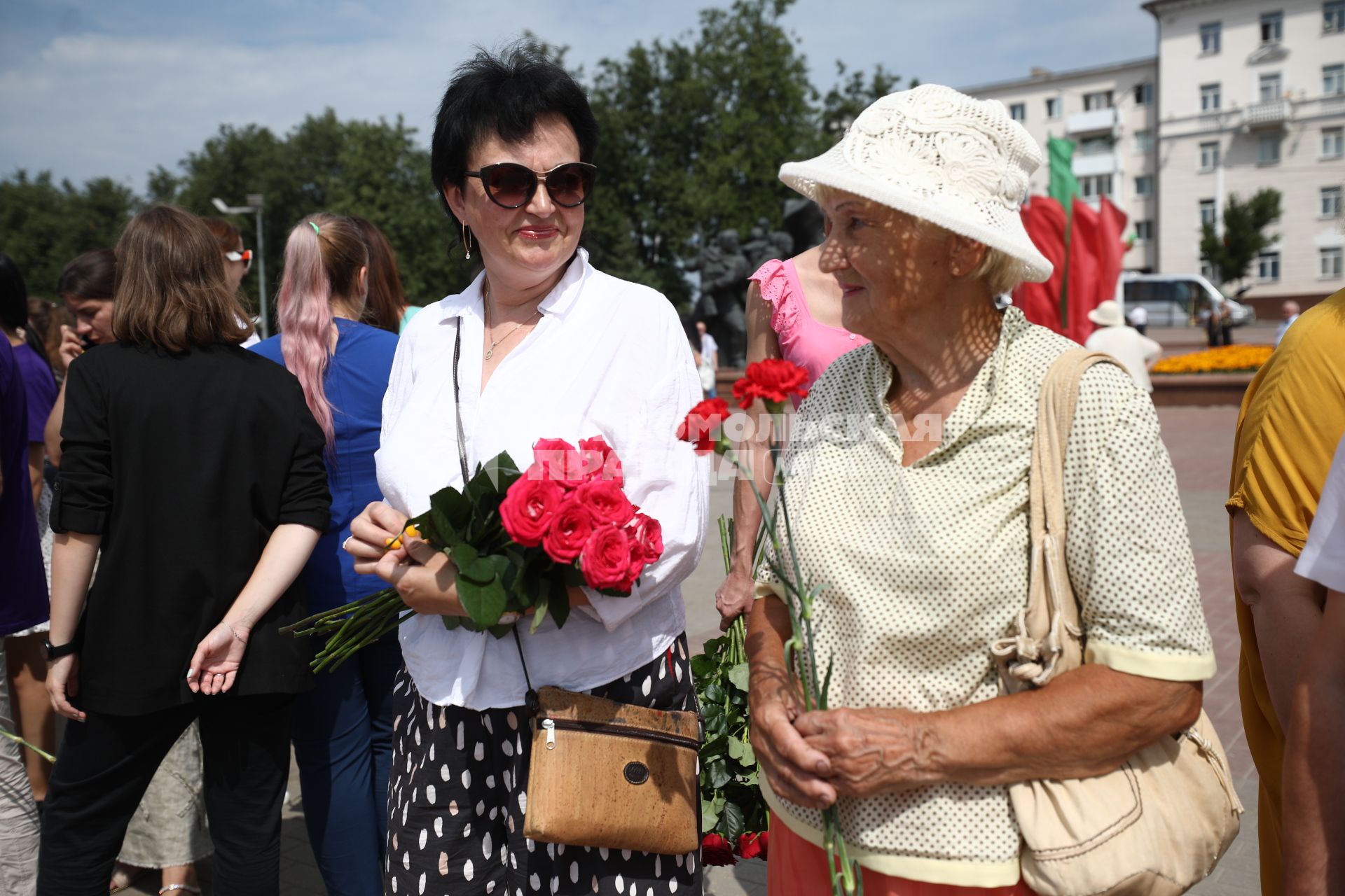 Беларусь, Витебск. Церемония возложения цветов к Вечному огню в рамках Дня Союзного государства.