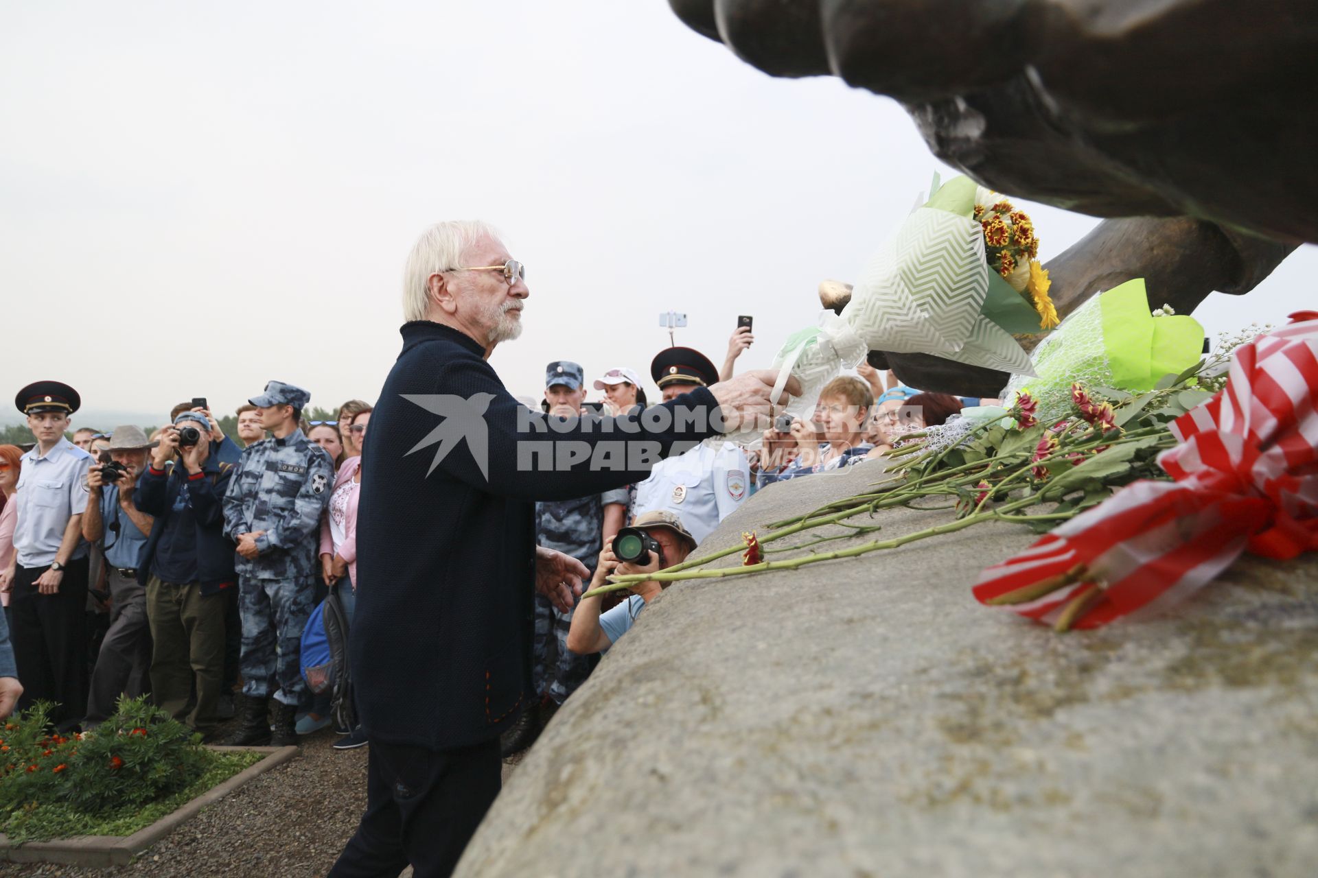 Республика Алтай, с. Сростки. Режиссер Виктор Мережко на XXI Всероссийском Шукшинском кинофестивале.