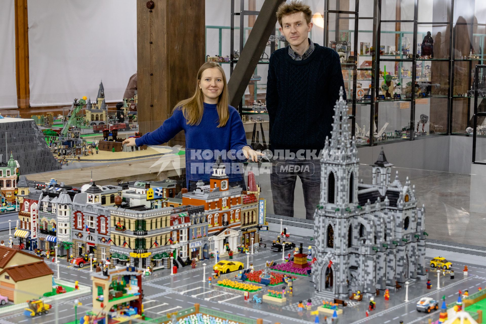 Московская область, Звенигород. Сооснователь музея Lego Ася Борисова и хозяин коллекции Тимур Муртазин.